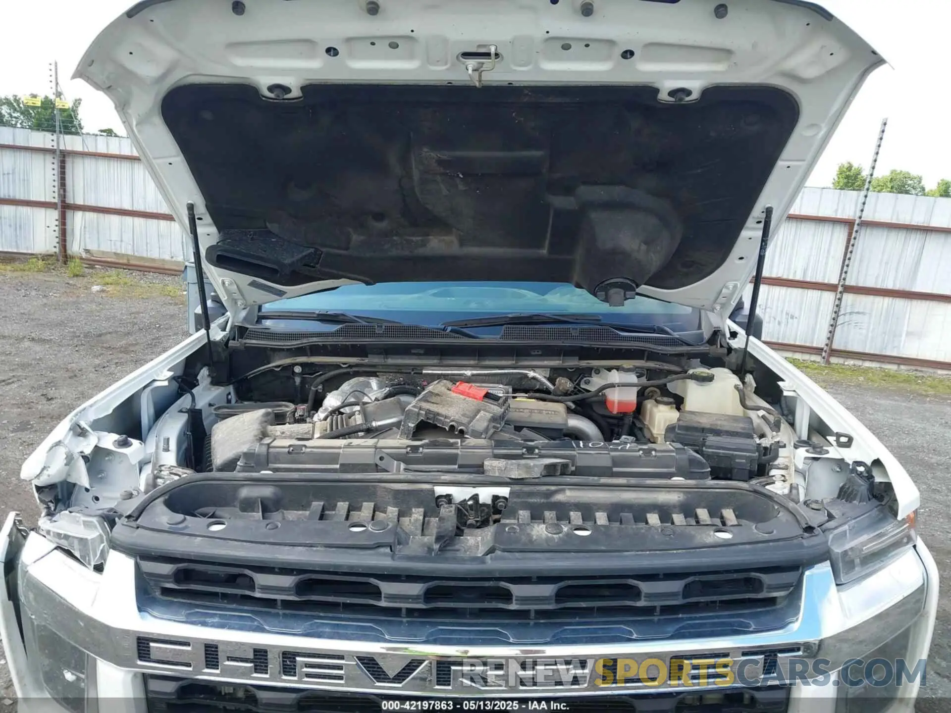 9 Photograph of a damaged car 1GB4YTEY8NF244577 CHEVROLET SILVERADO 3500HD CHASSIS 2022
