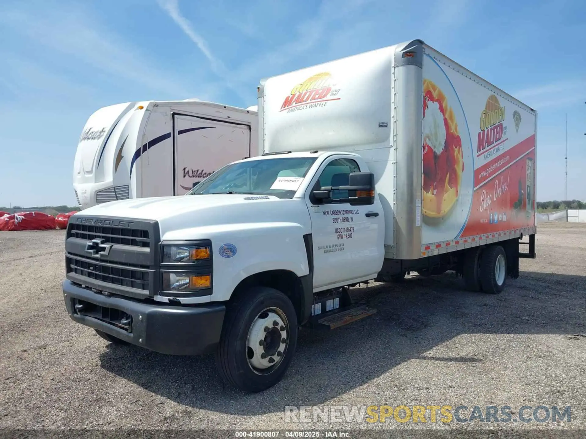2 Photograph of a damaged car 1HTKHPVM8KH660137 CHEVROLET SILVERADO 4500HD 2019