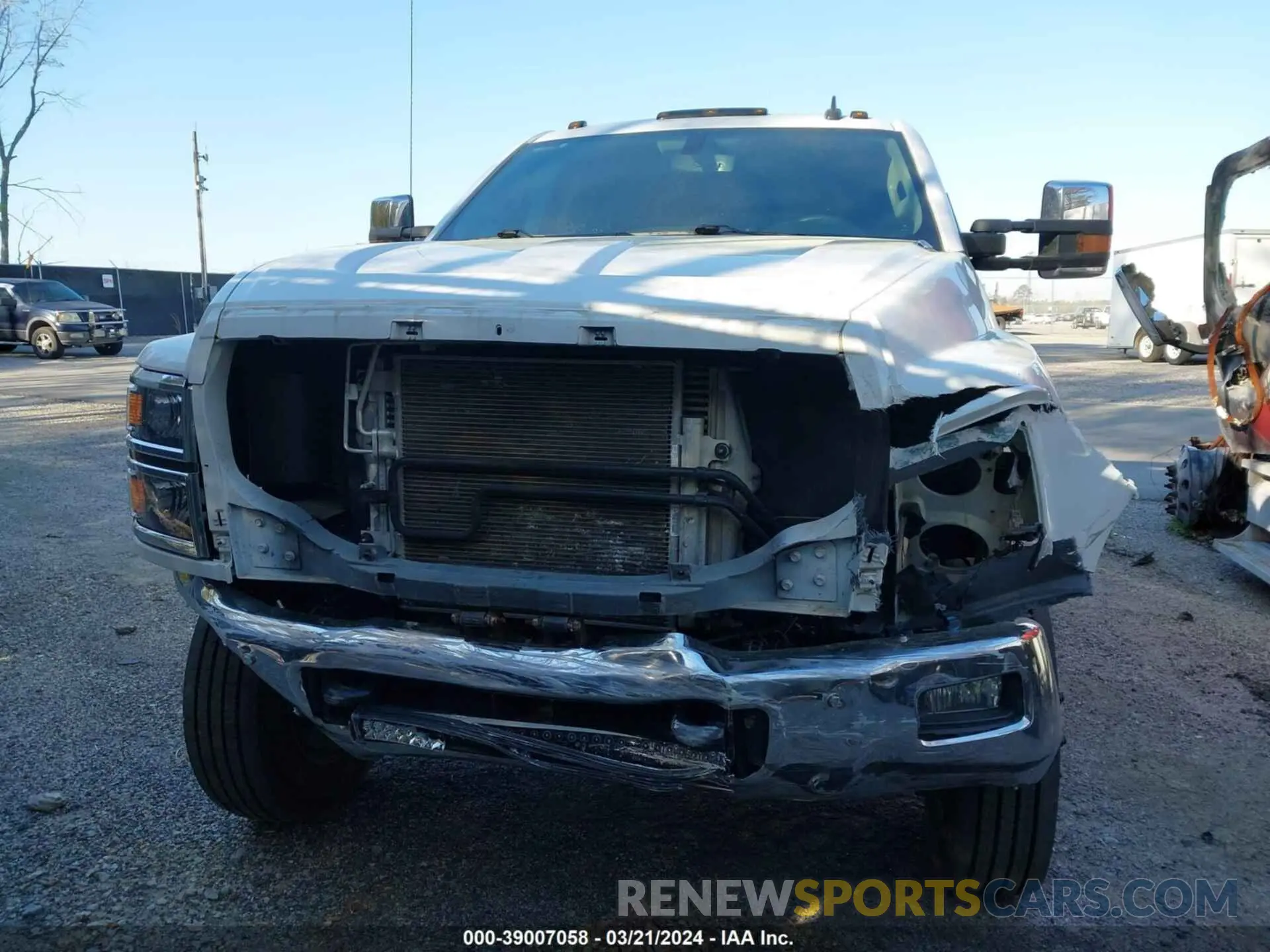 13 Photograph of a damaged car 1HTKJPVK7KH863619 CHEVROLET SILVERADO 4500HD 2019