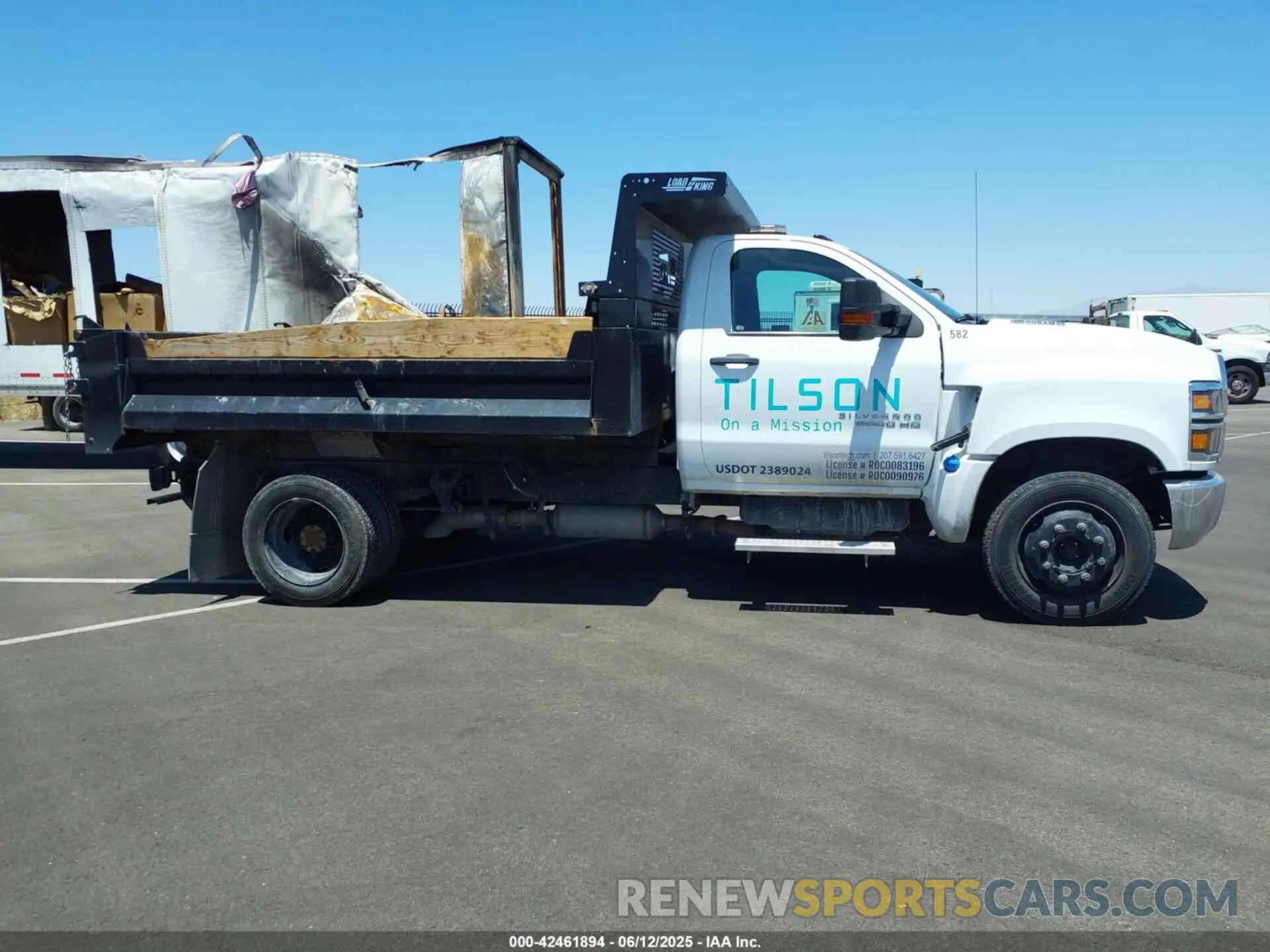 14 Photograph of a damaged car 1HTKHPVM2NH187890 CHEVROLET SILVERADO 4500HD 2022