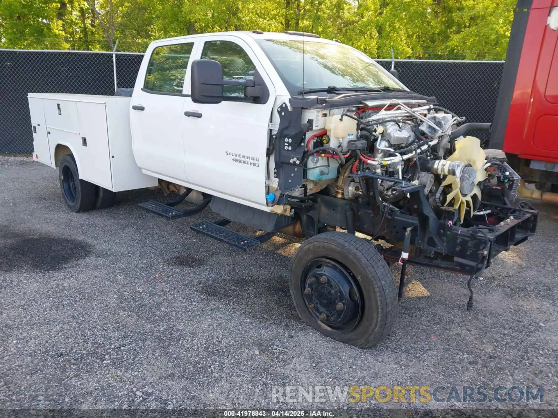 1 Photograph of a damaged car 1HTKJPVK6NH772958 CHEVROLET SILVERADO 4500HD 2022