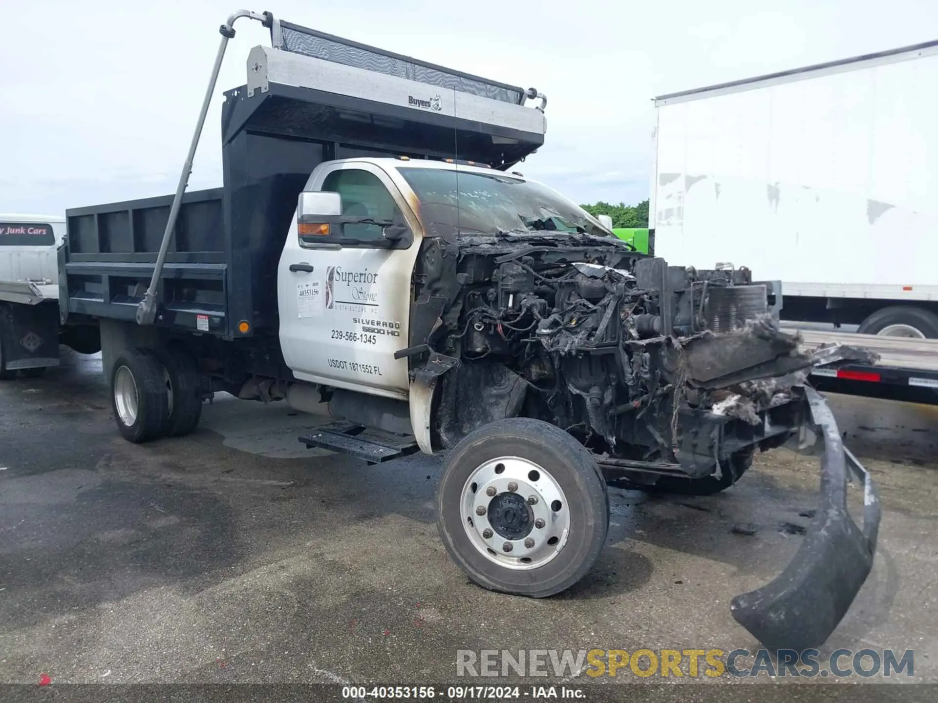 1 Photograph of a damaged car 1HTKJPVK8NH415376 CHEVROLET SILVERADO 4500HD 2022