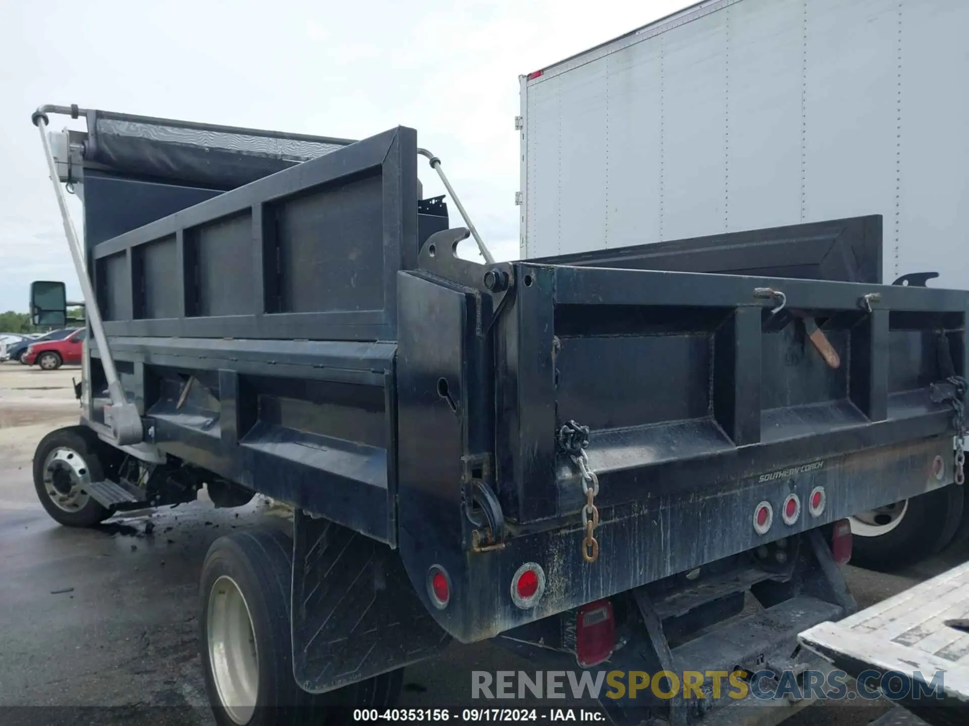 3 Photograph of a damaged car 1HTKJPVK8NH415376 CHEVROLET SILVERADO 4500HD 2022