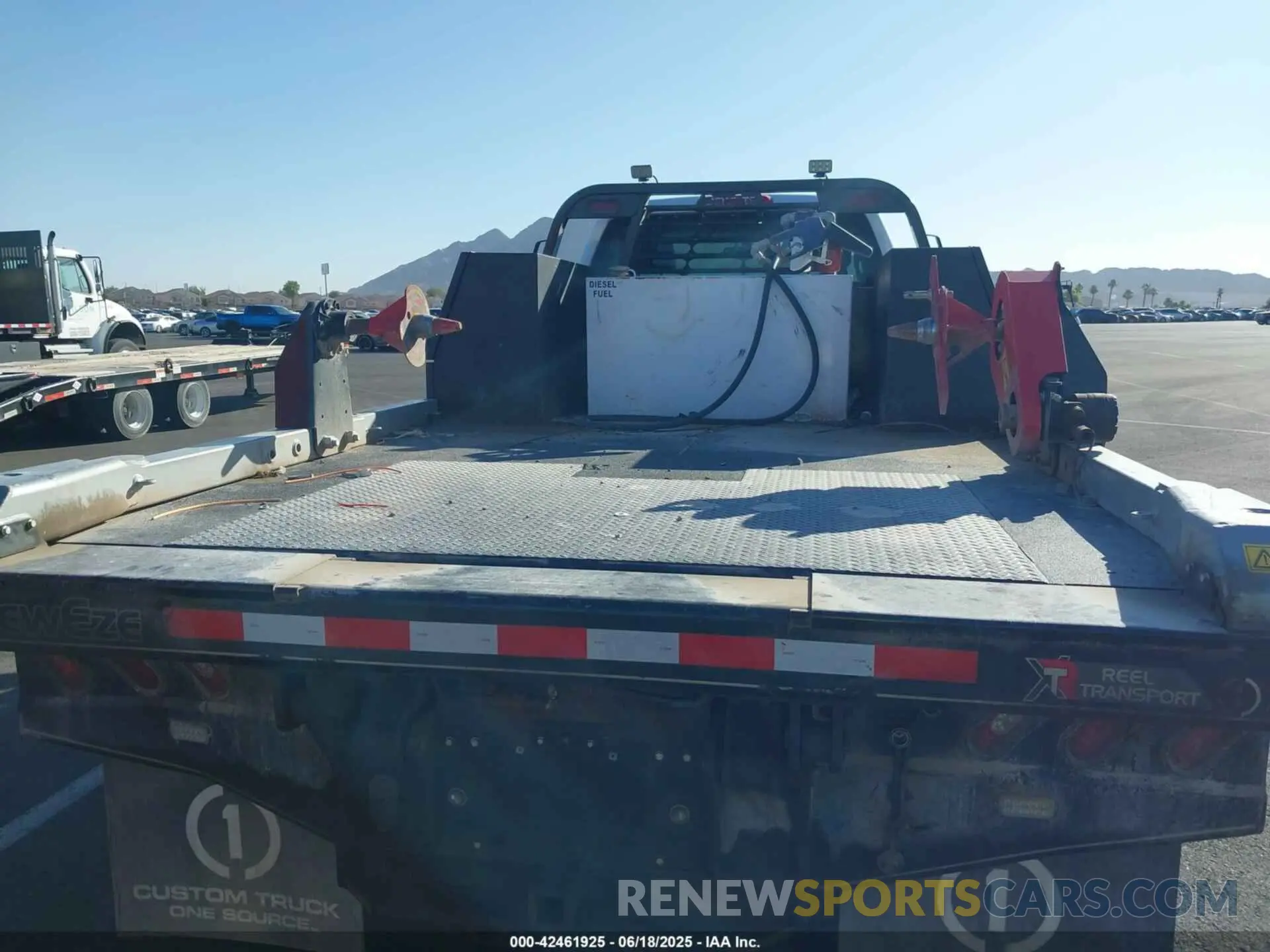 15 Photograph of a damaged car 1HTKJPVM6NH627632 CHEVROLET SILVERADO 4500HD 2022