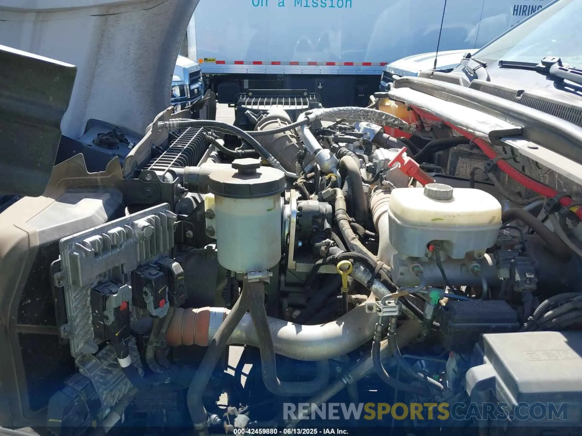 9 Photograph of a damaged car 1HTKJPVM7NH619135 CHEVROLET SILVERADO 4500HD 2022