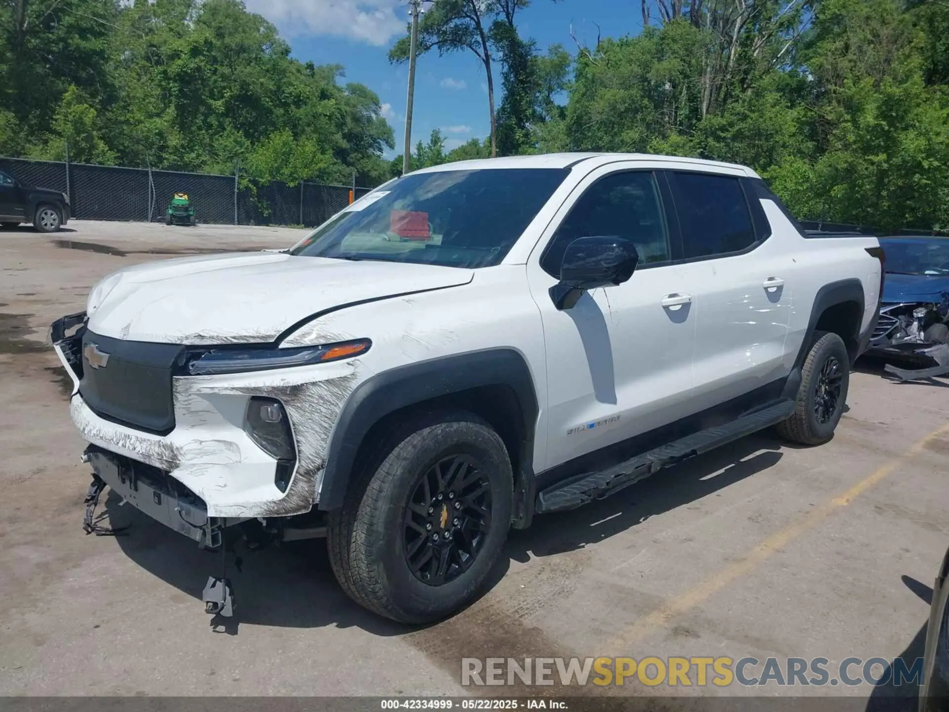 2 Photograph of a damaged car 1GC10VEL8RU200859 CHEVROLET SILVERADO EV 2024