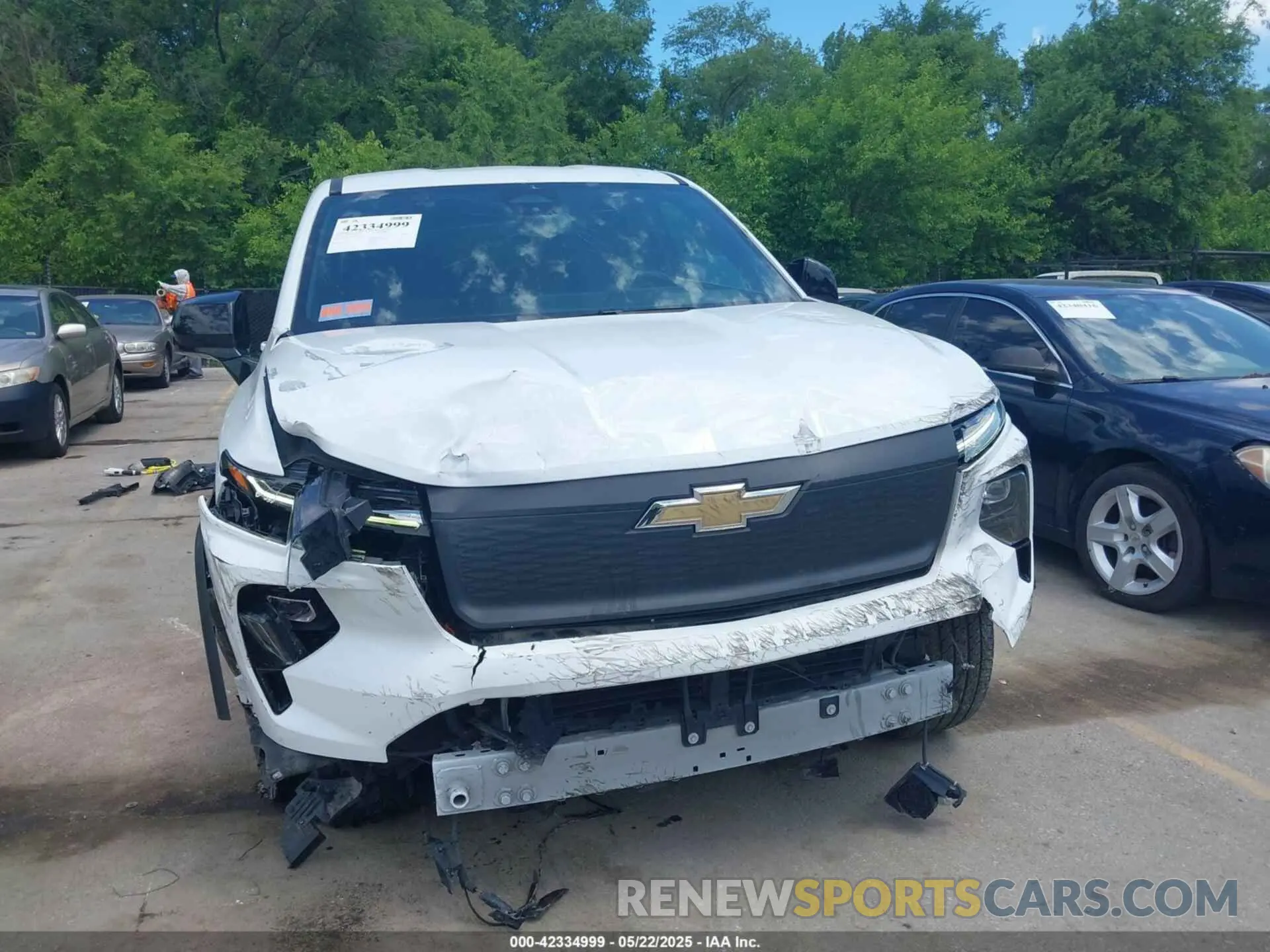 6 Photograph of a damaged car 1GC10VEL8RU200859 CHEVROLET SILVERADO EV 2024