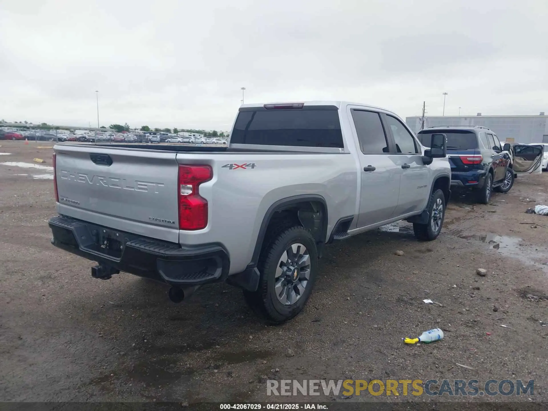 4 Photograph of a damaged car 22GC4YMEY9N121065 CHEVROLET SILVERADO HD 2500 2W 2022