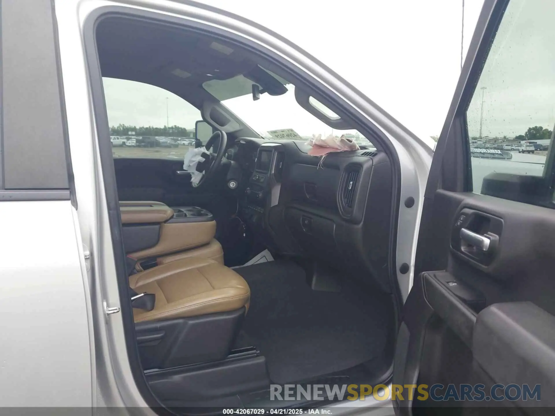 5 Photograph of a damaged car 22GC4YMEY9N121065 CHEVROLET SILVERADO HD 2500 2W 2022