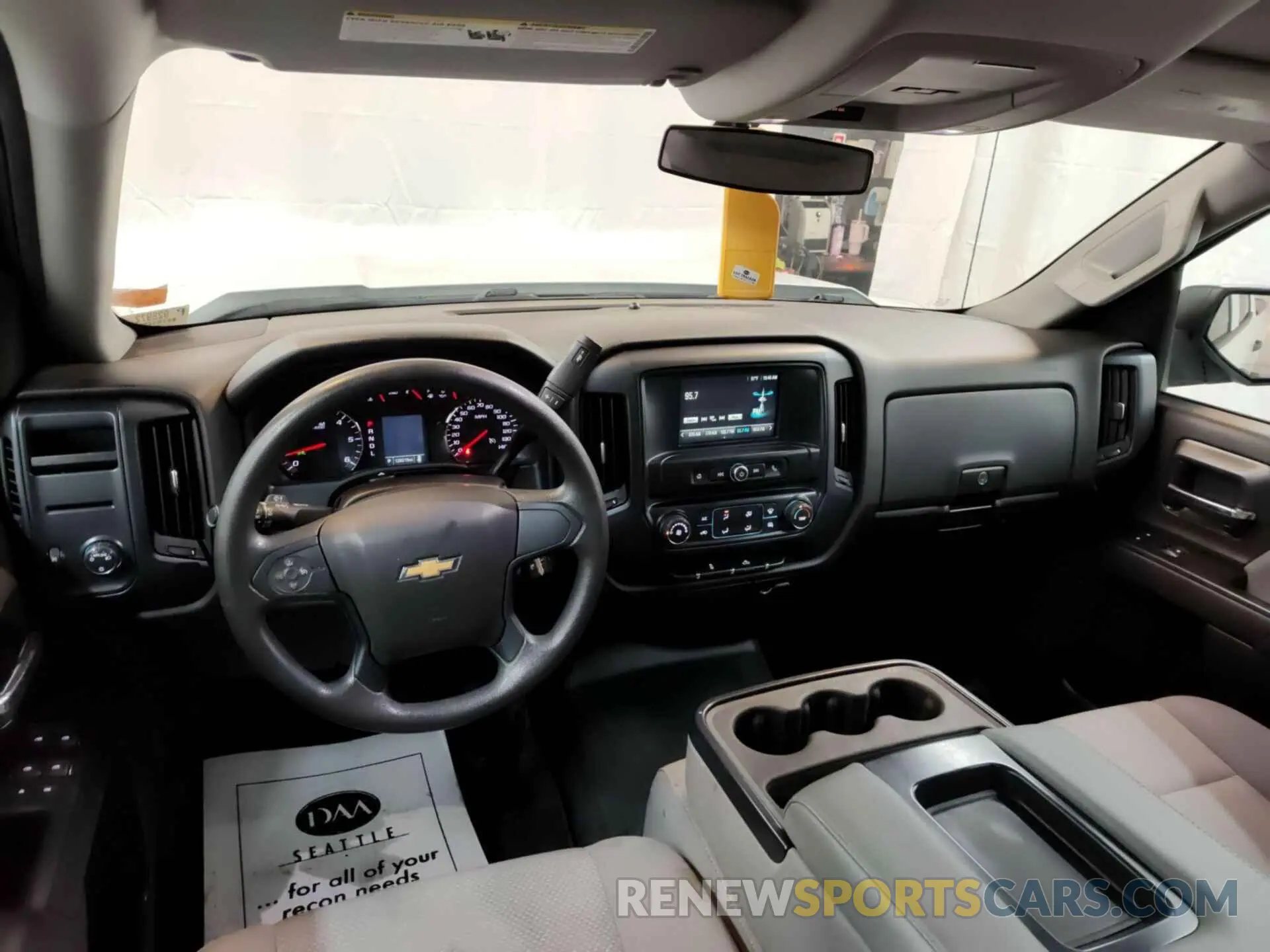 31 Photograph of a damaged car 2GCRCNEC7K1162701 CHEVROLET SILVERADO LD 2019
