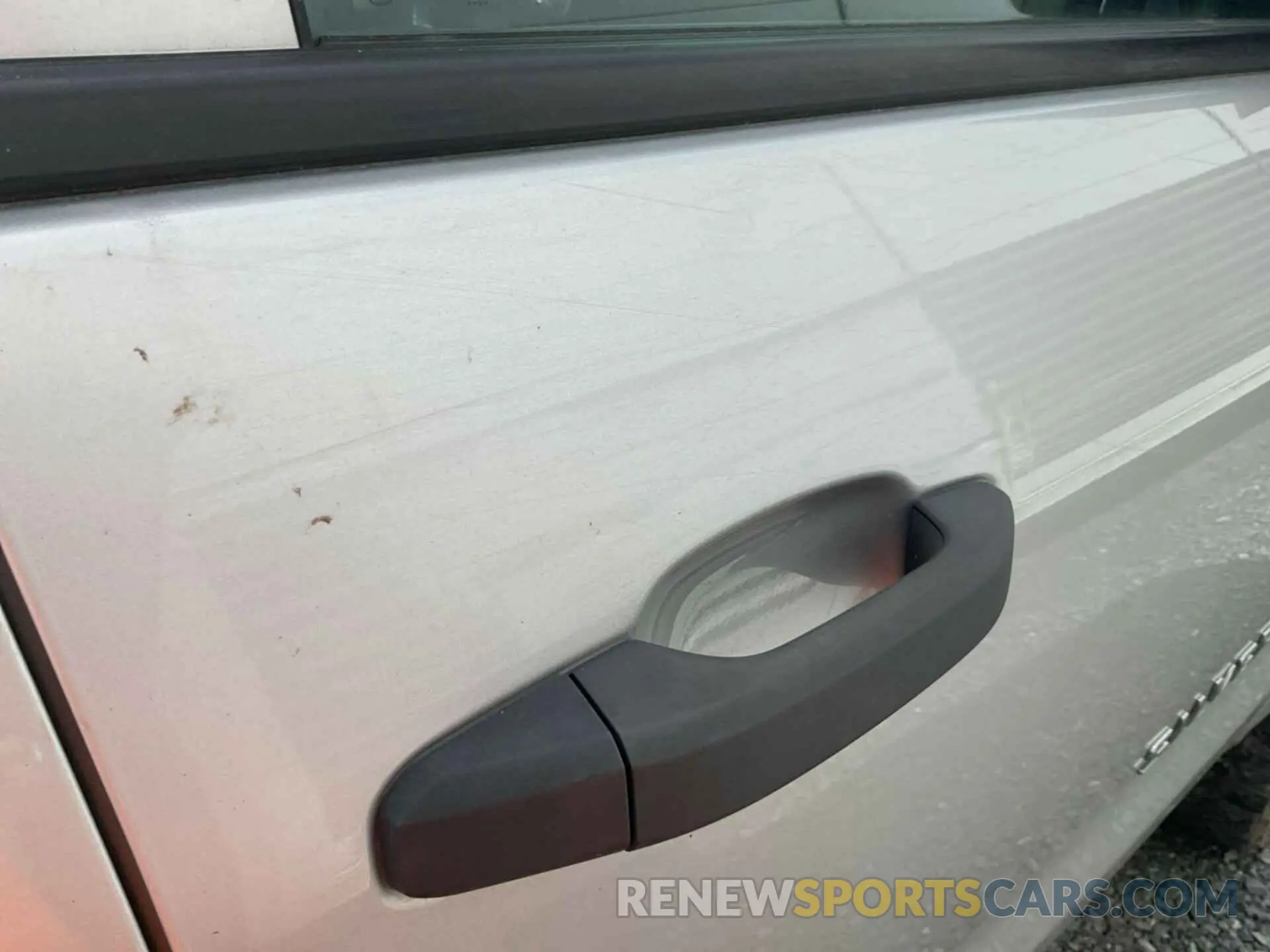 8 Photograph of a damaged car 2GCVKNEC1K1158712 CHEVROLET SILVERADO LD 2019