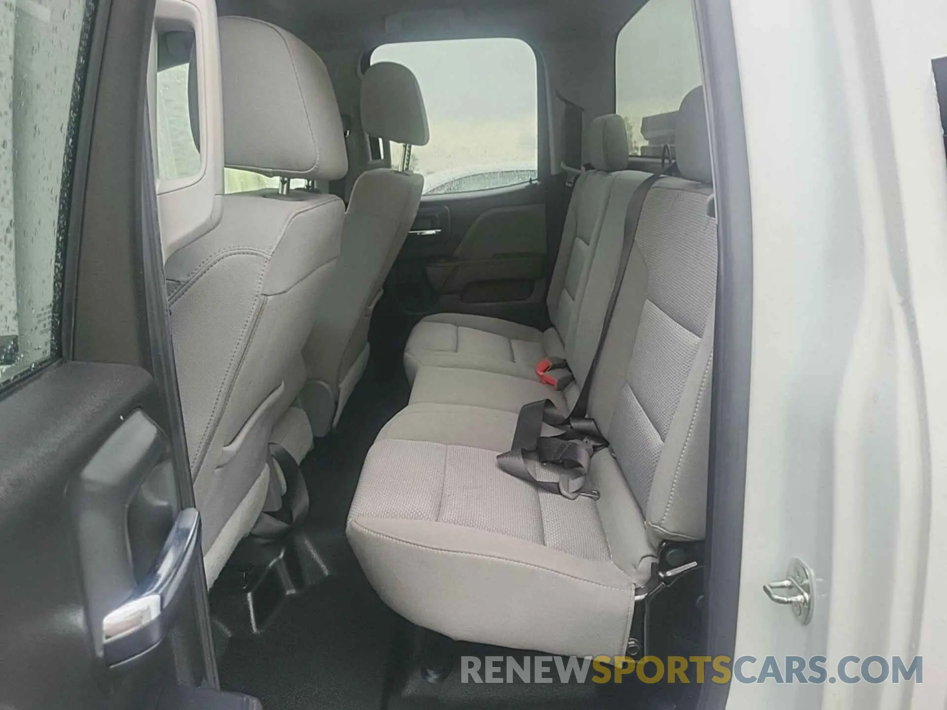 5 Photograph of a damaged car 2GCVKNEC3K1201897 CHEVROLET SILVERADO LD 2019