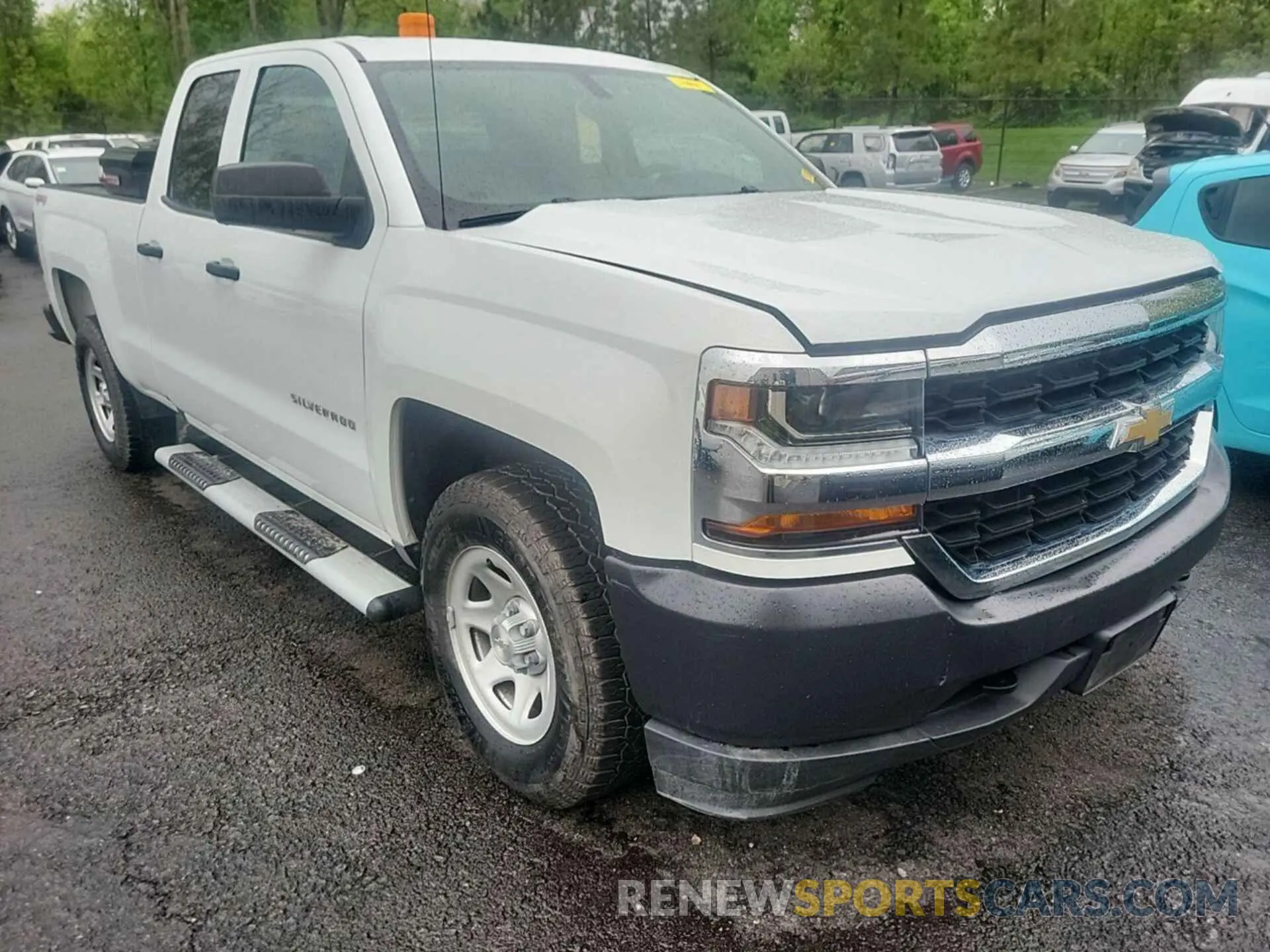9 Photograph of a damaged car 2GCVKNEC3K1201897 CHEVROLET SILVERADO LD 2019