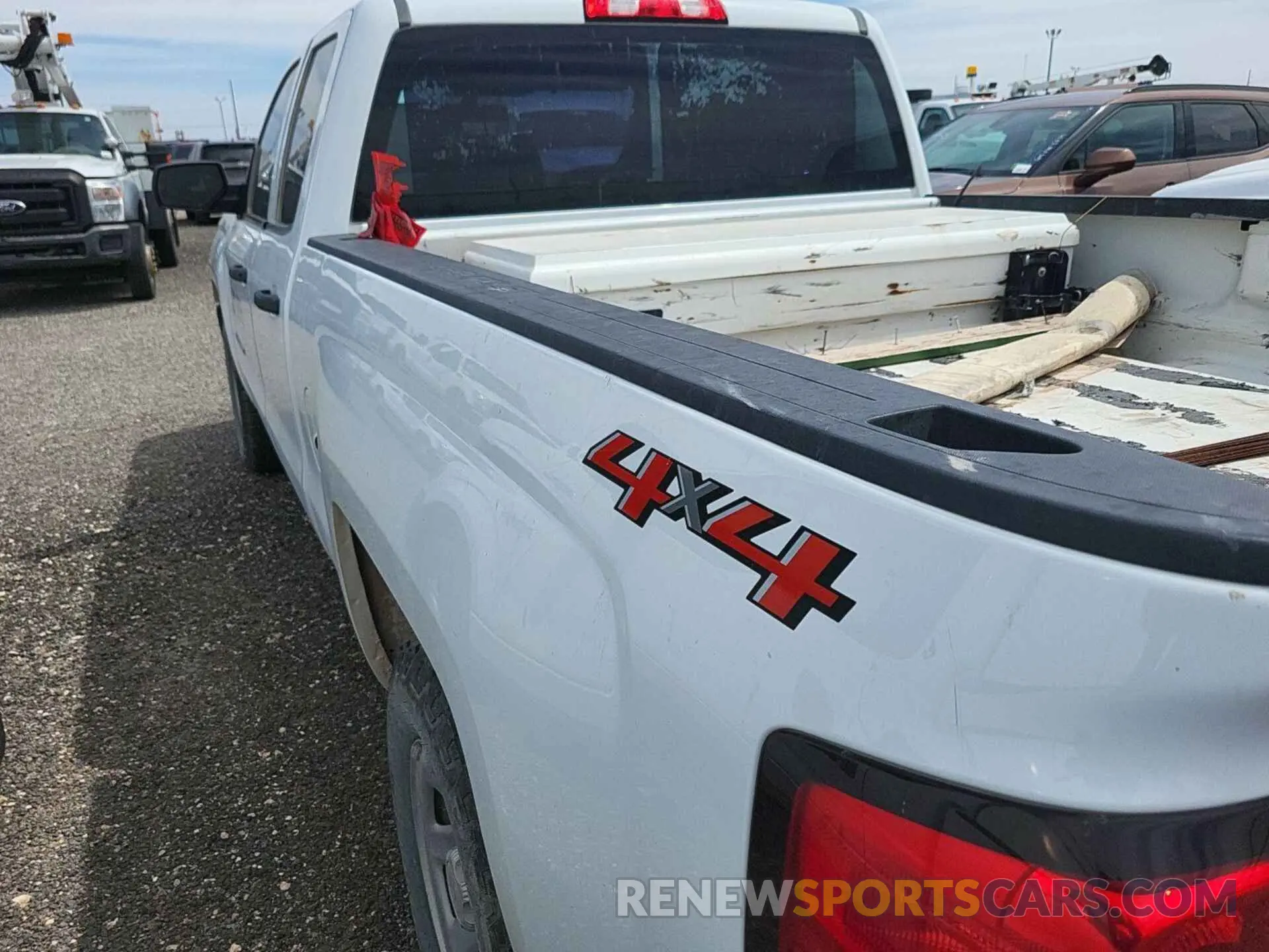 5 Photograph of a damaged car 2GCVKNEC6K1101745 CHEVROLET SILVERADO LD 2019