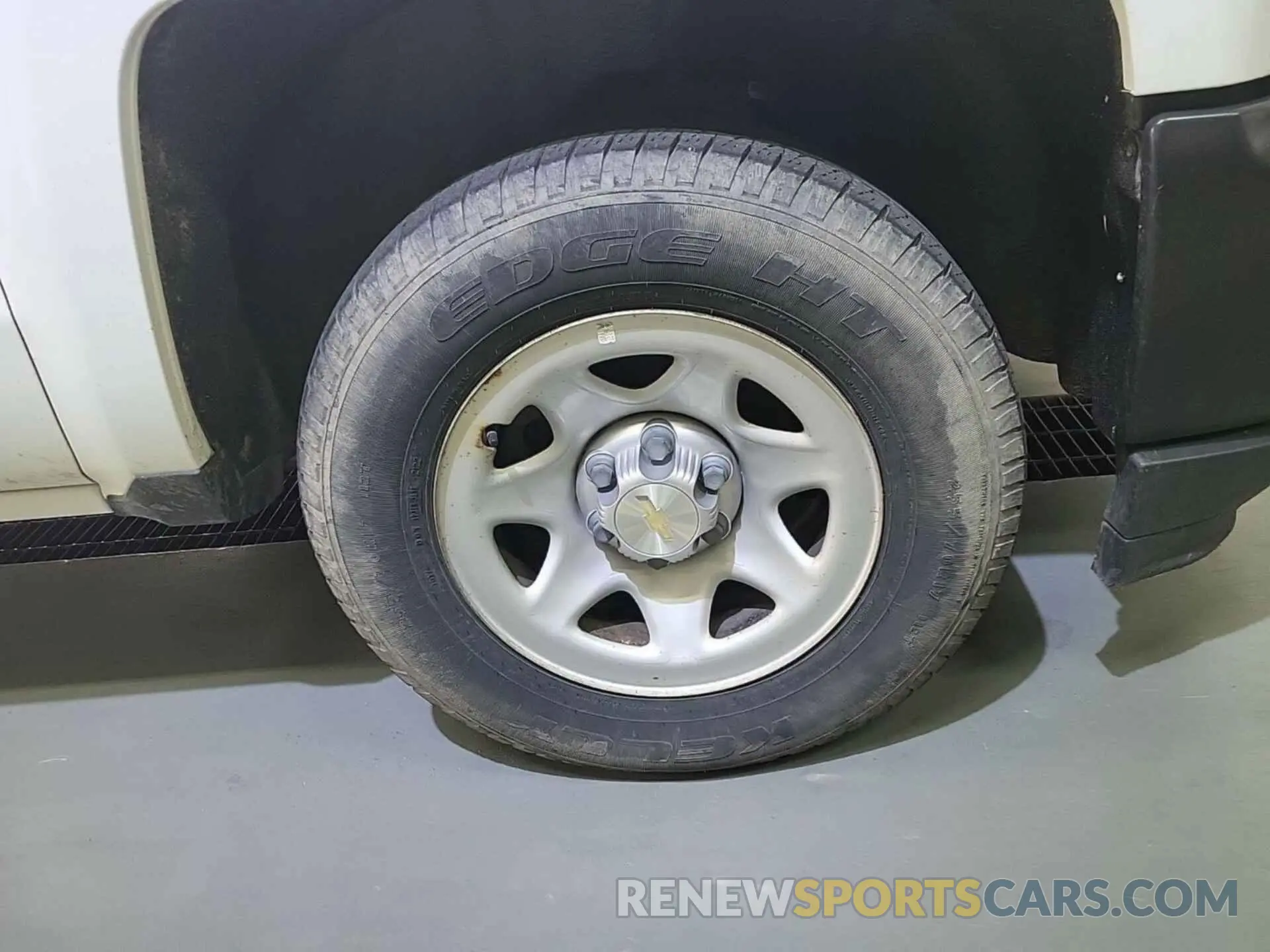 18 Photograph of a damaged car 2GCVKNEC9K1120659 CHEVROLET SILVERADO LD 2019