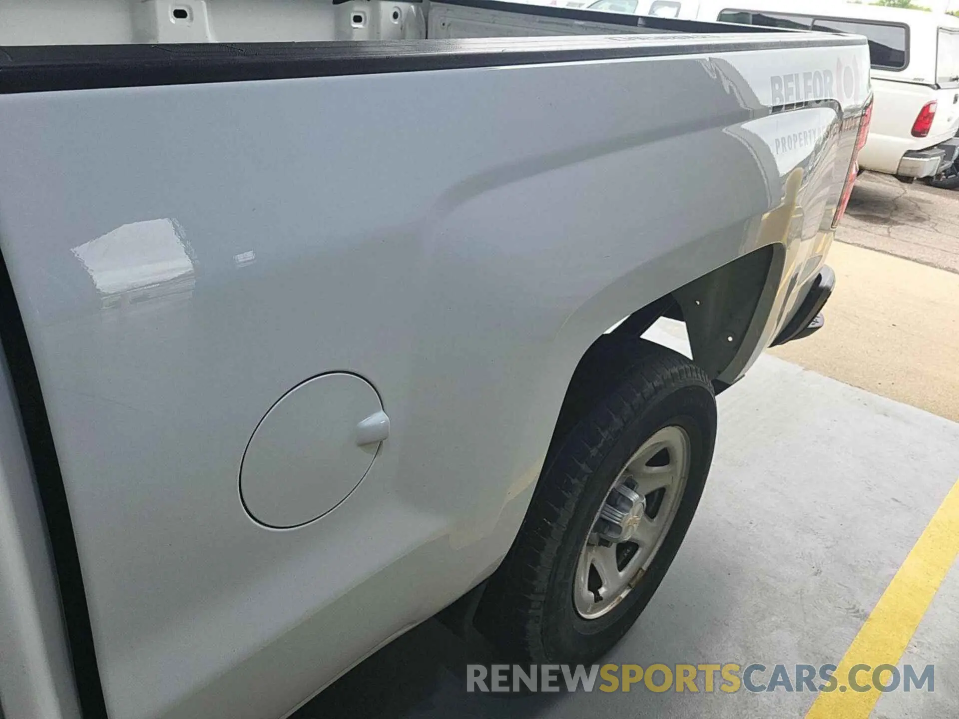 5 Photograph of a damaged car 2GCVKNEC9K1120659 CHEVROLET SILVERADO LD 2019