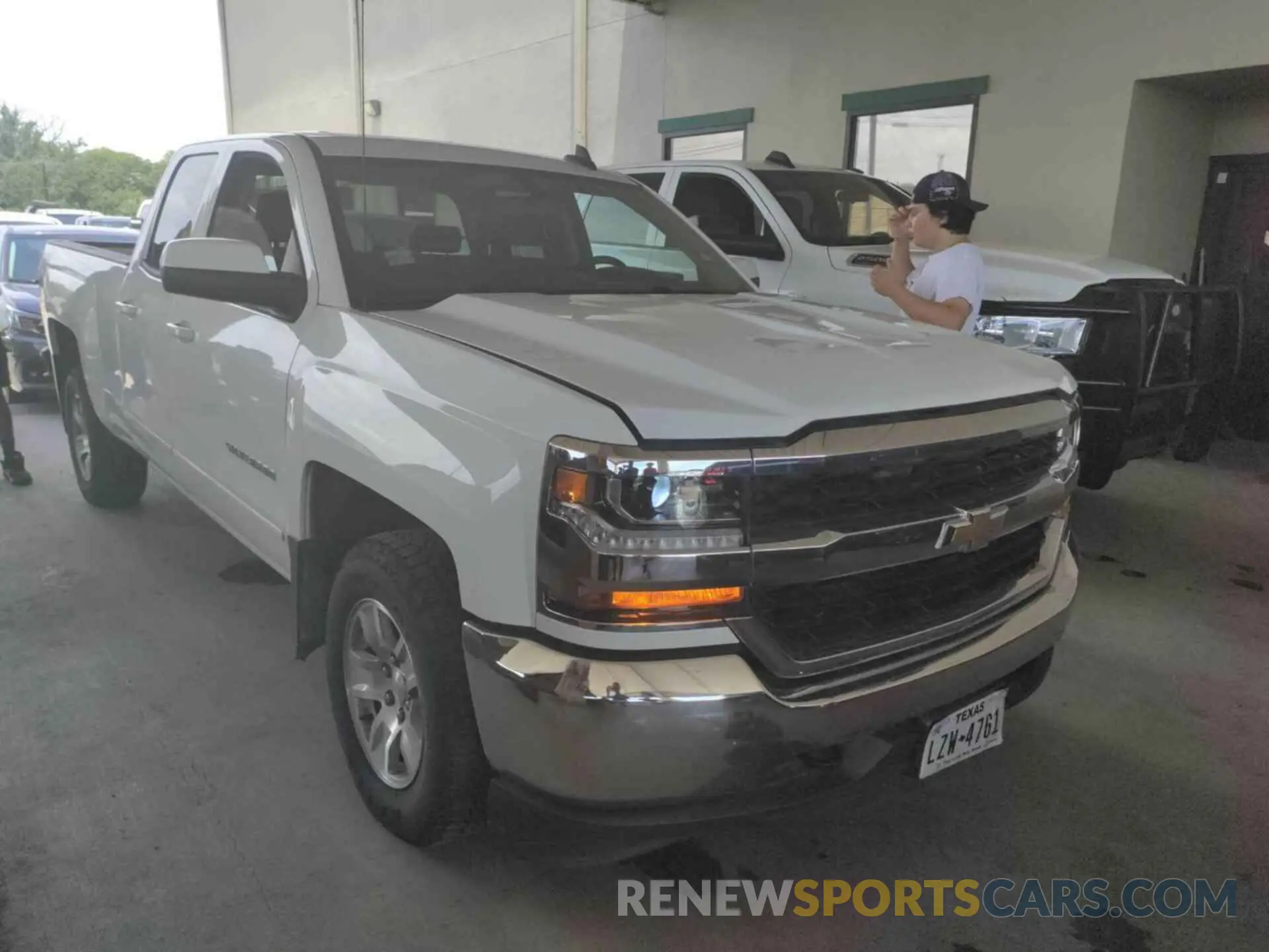 3 Photograph of a damaged car 2GCVKPEC7K1195890 CHEVROLET SILVERADO LD 2019