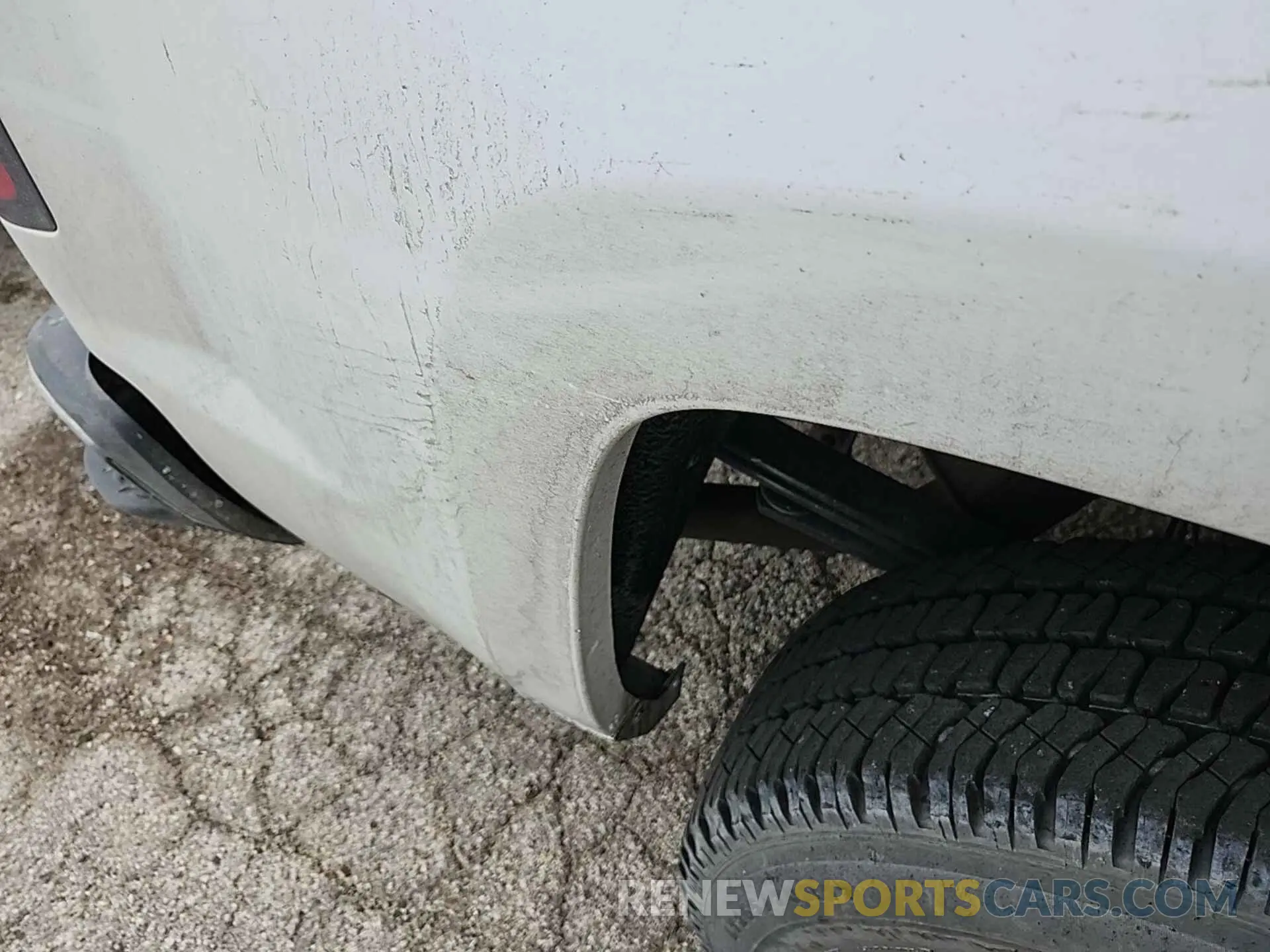 4 Photograph of a damaged car 2GCVKPECXK1203559 CHEVROLET SILVERADO LD 2019