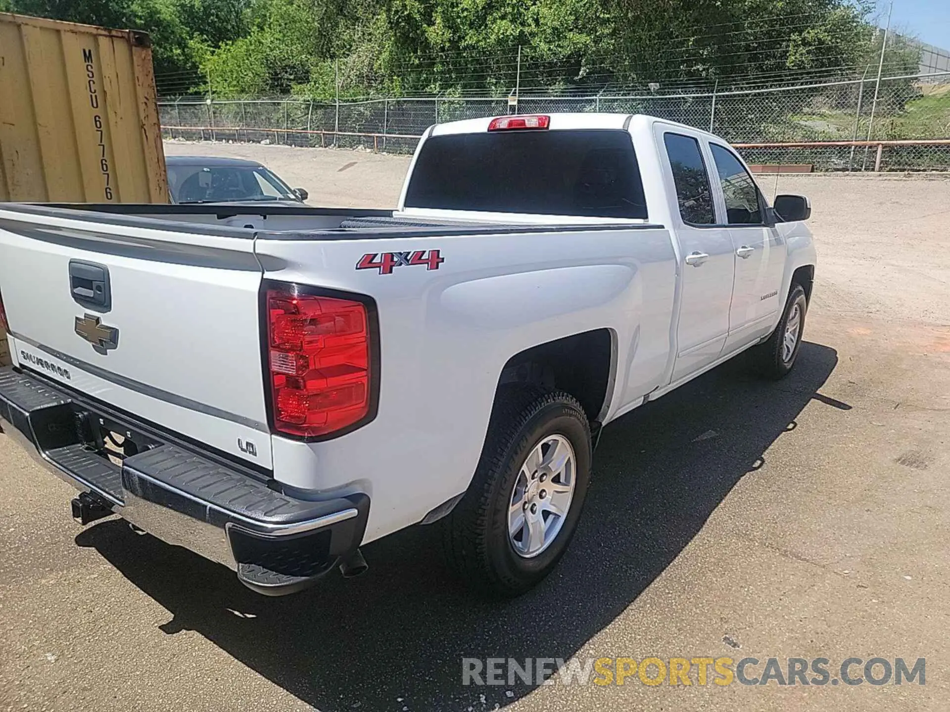 5 Photograph of a damaged car 2GCVKPECXK1203559 CHEVROLET SILVERADO LD 2019