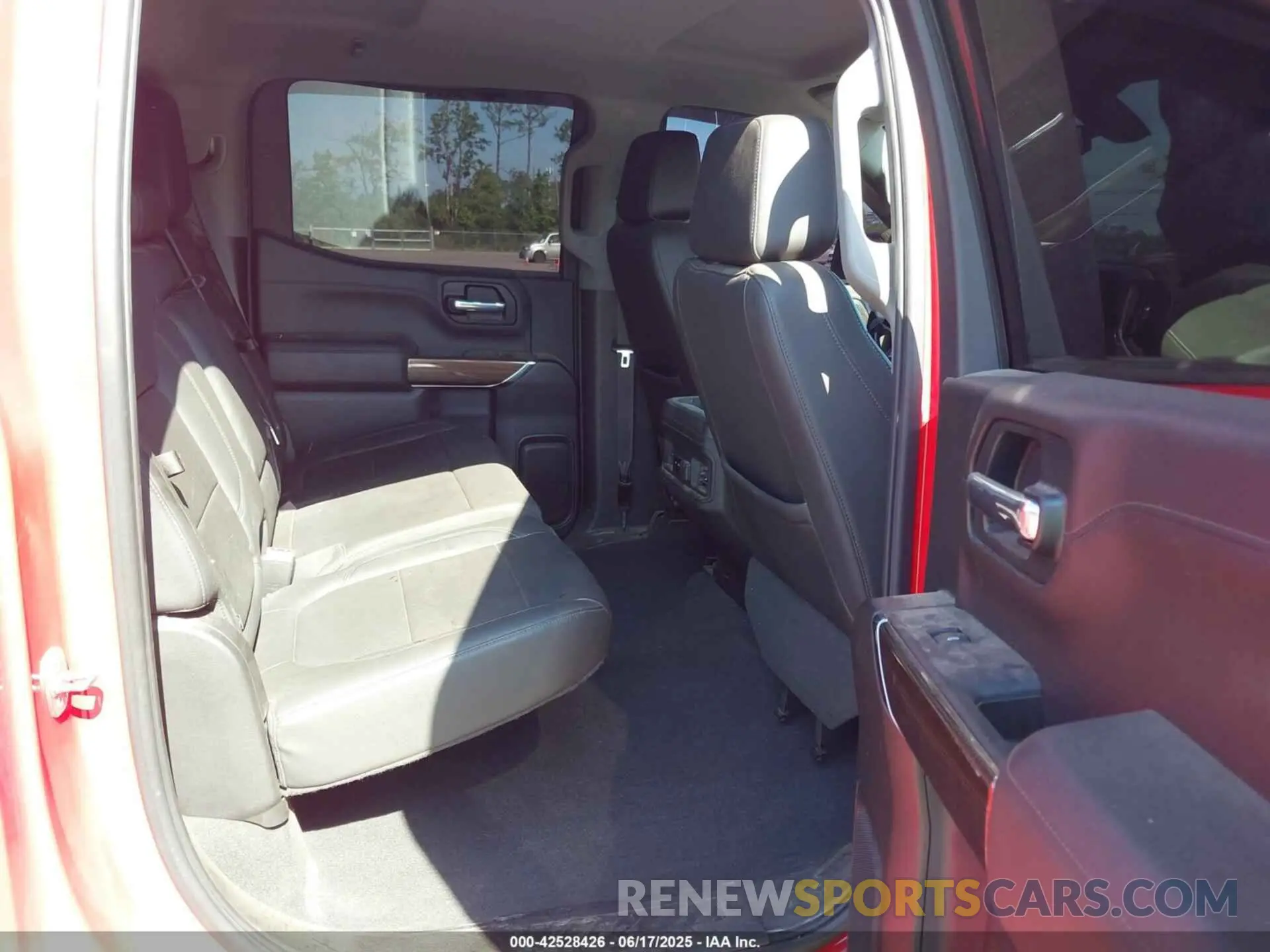 8 Photograph of a damaged car 1GCPYFED7NZ112433 CHEVROLET SILVERADO LTD 2022