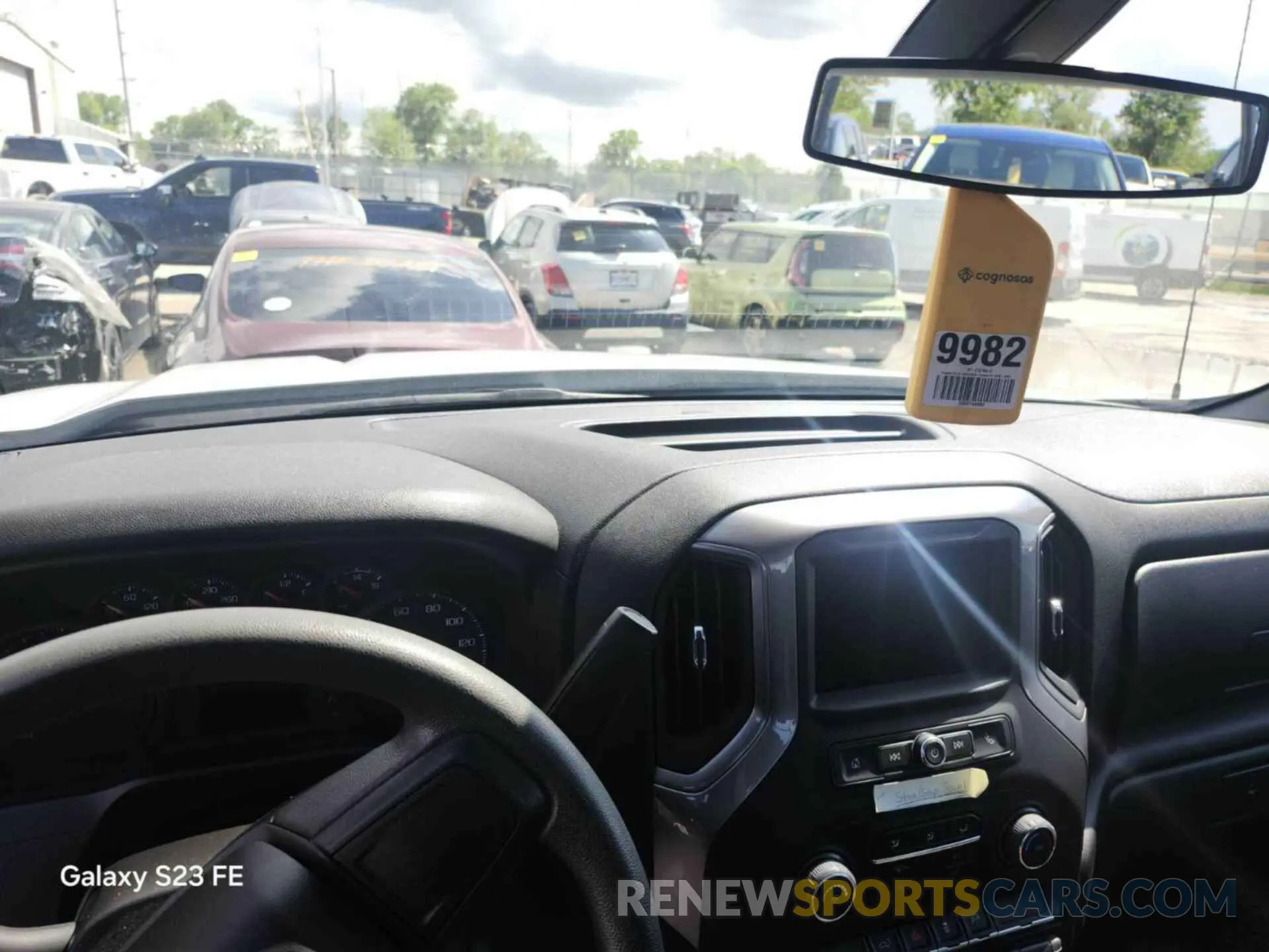 22 Photograph of a damaged car 1GCRYAEF9NZ206908 CHEVROLET SILVERADO LTD 2022