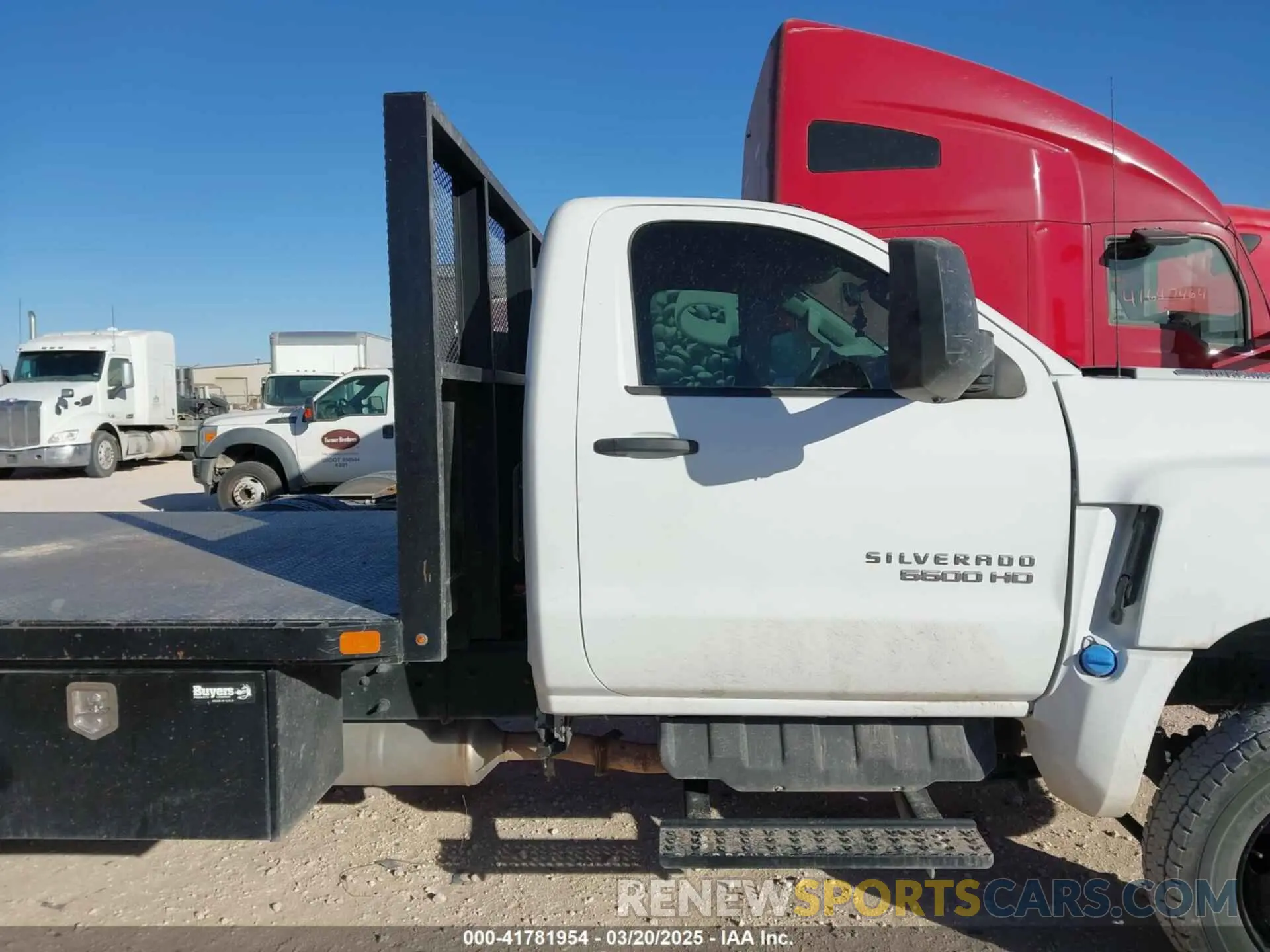 13 Photograph of a damaged car 1HTKJPVK6PH000916 CHEVROLET SILVERADO MD 2023