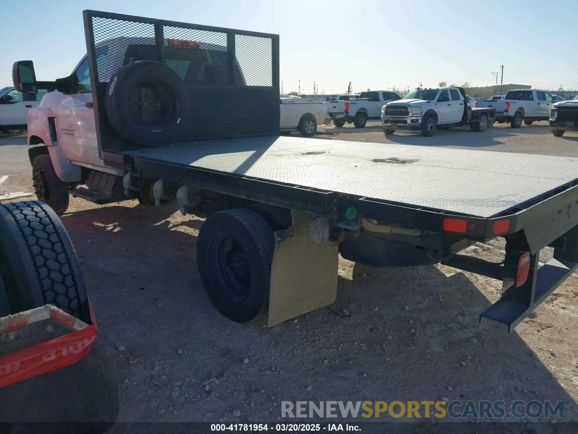 3 Photograph of a damaged car 1HTKJPVK6PH000916 CHEVROLET SILVERADO MD 2023