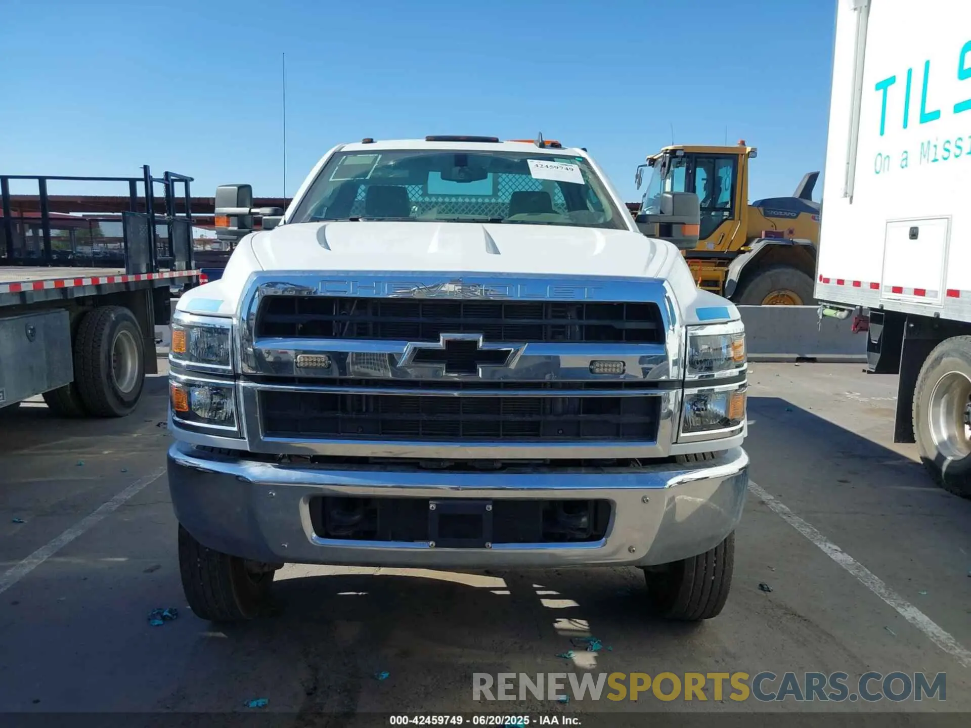 12 Photograph of a damaged car 1HTKJPVM1PH125629 CHEVROLET SILVERADO MD 2023