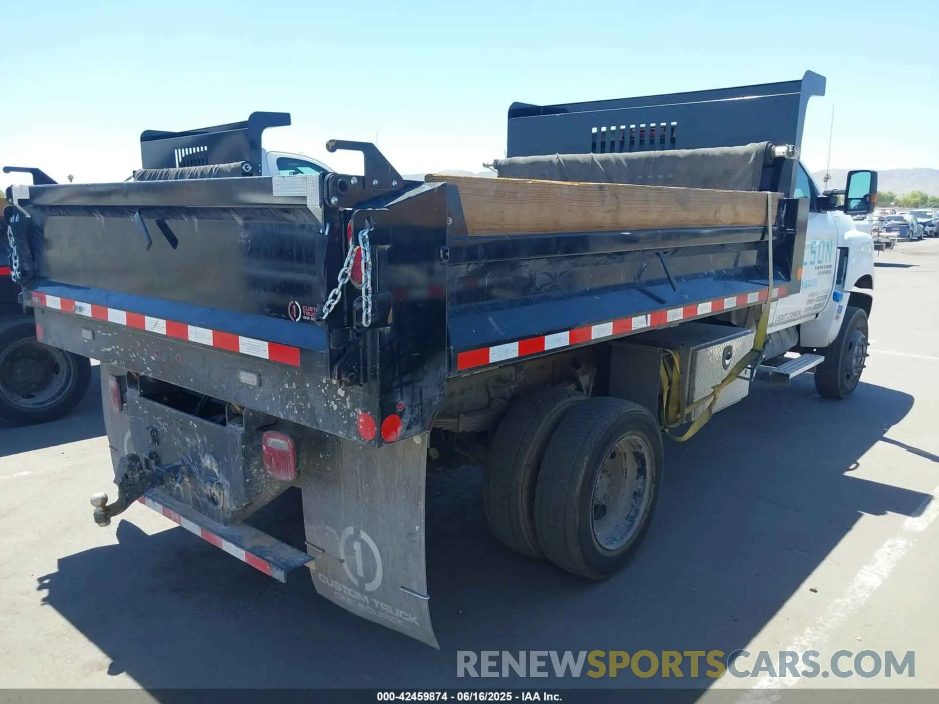 4 Photograph of a damaged car 1HTKJPVM2PH508110 CHEVROLET SILVERADO MD 2023
