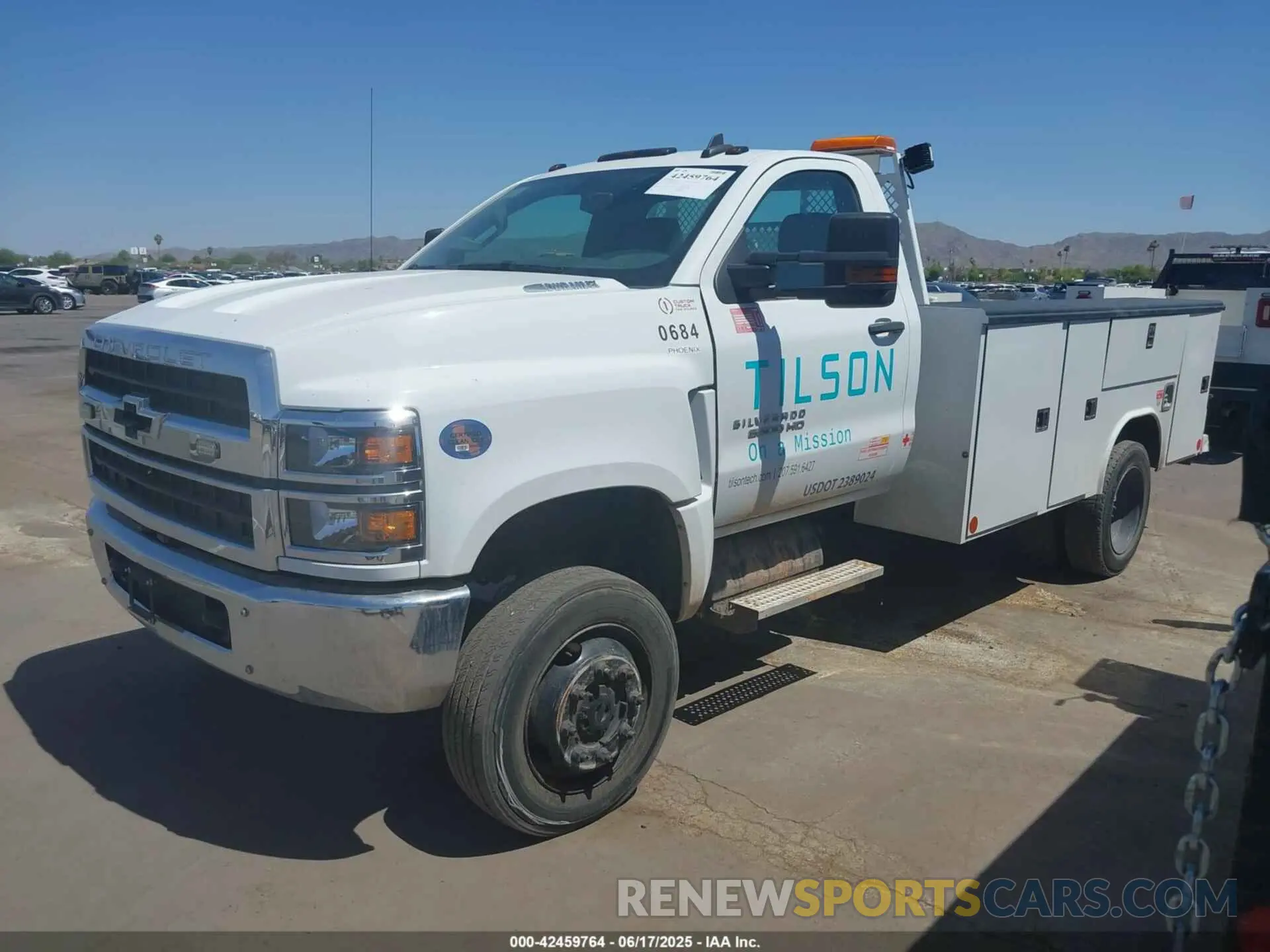 2 Photograph of a damaged car 1HTKJPVM2PH699382 CHEVROLET SILVERADO MD 2023