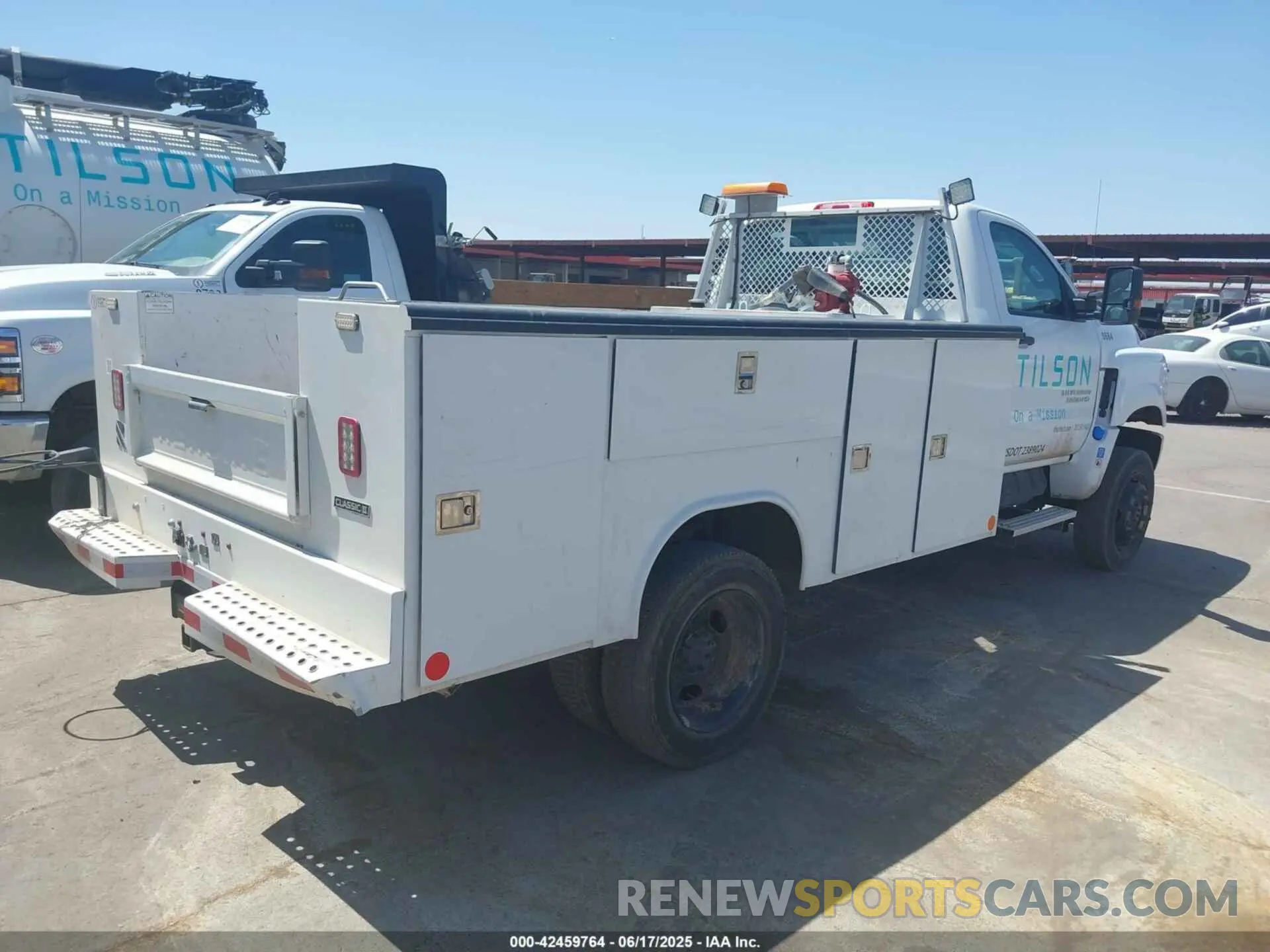 4 Photograph of a damaged car 1HTKJPVM2PH699382 CHEVROLET SILVERADO MD 2023
