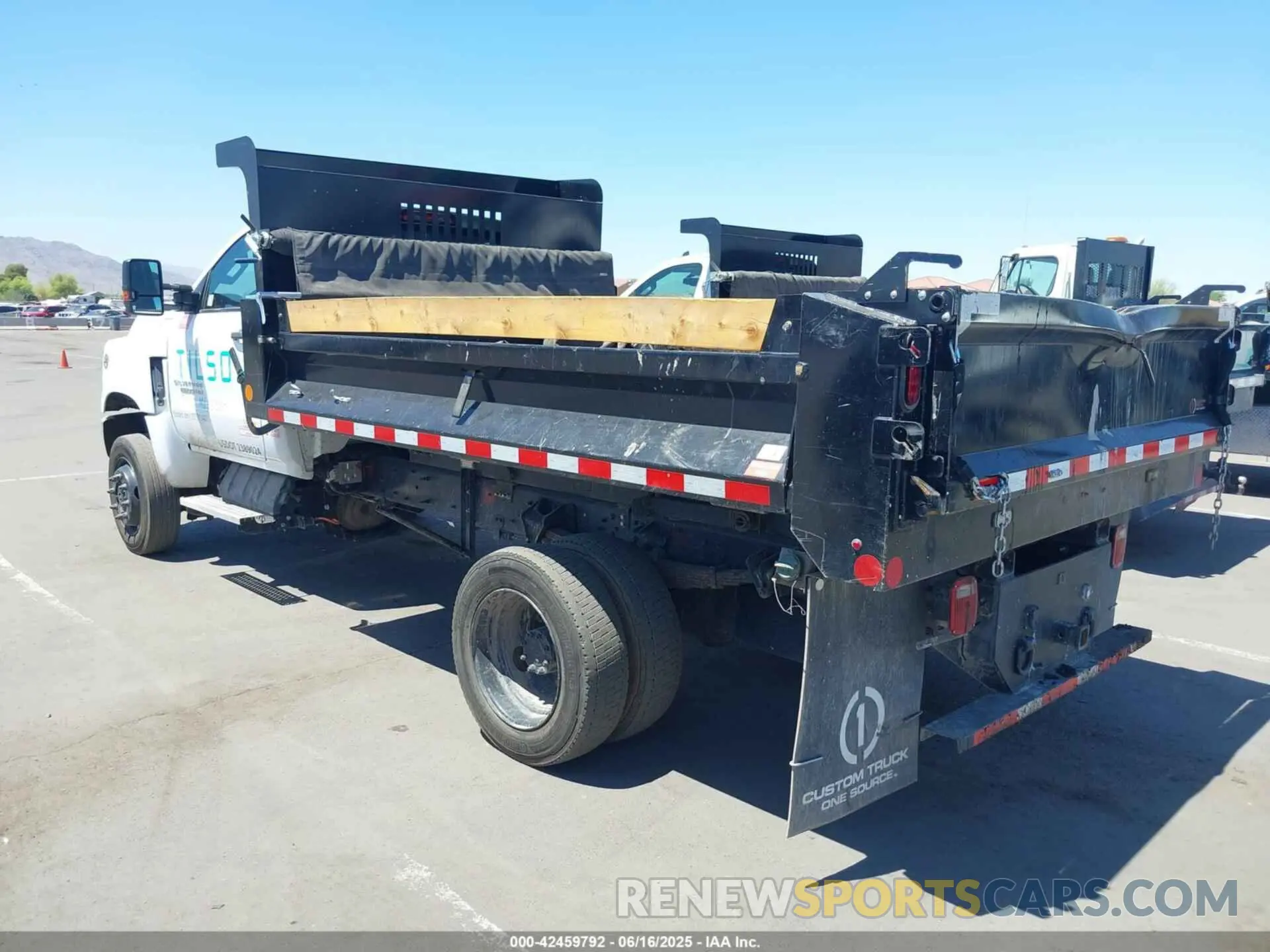 3 Photograph of a damaged car 1HTKJPVM4PH508108 CHEVROLET SILVERADO MD 2023