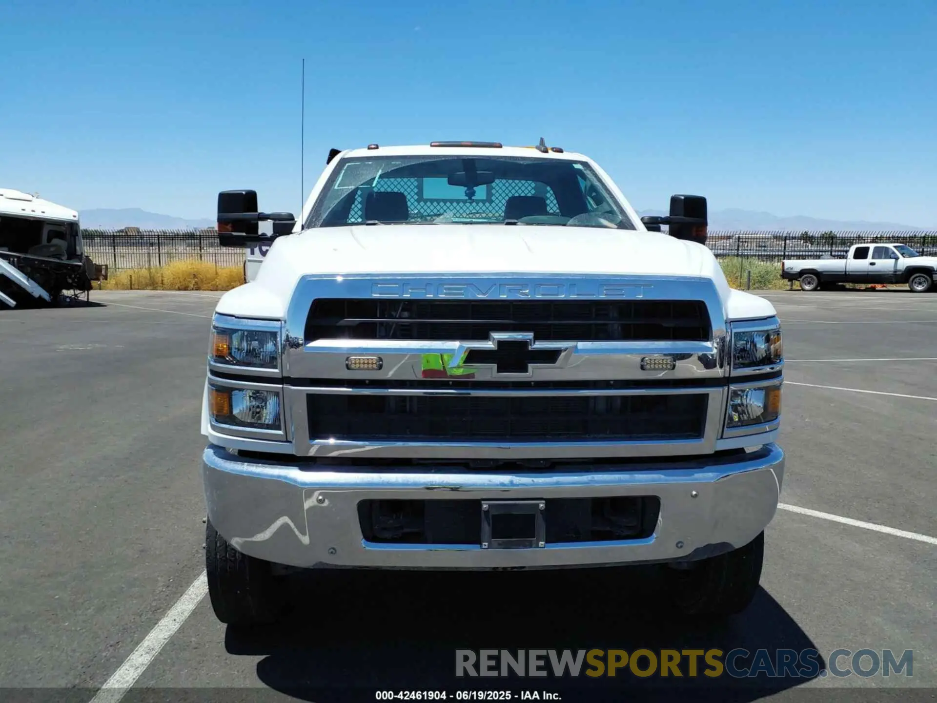 11 Photograph of a damaged car 1HTKJPVM5PH333562 CHEVROLET SILVERADO MD 2023