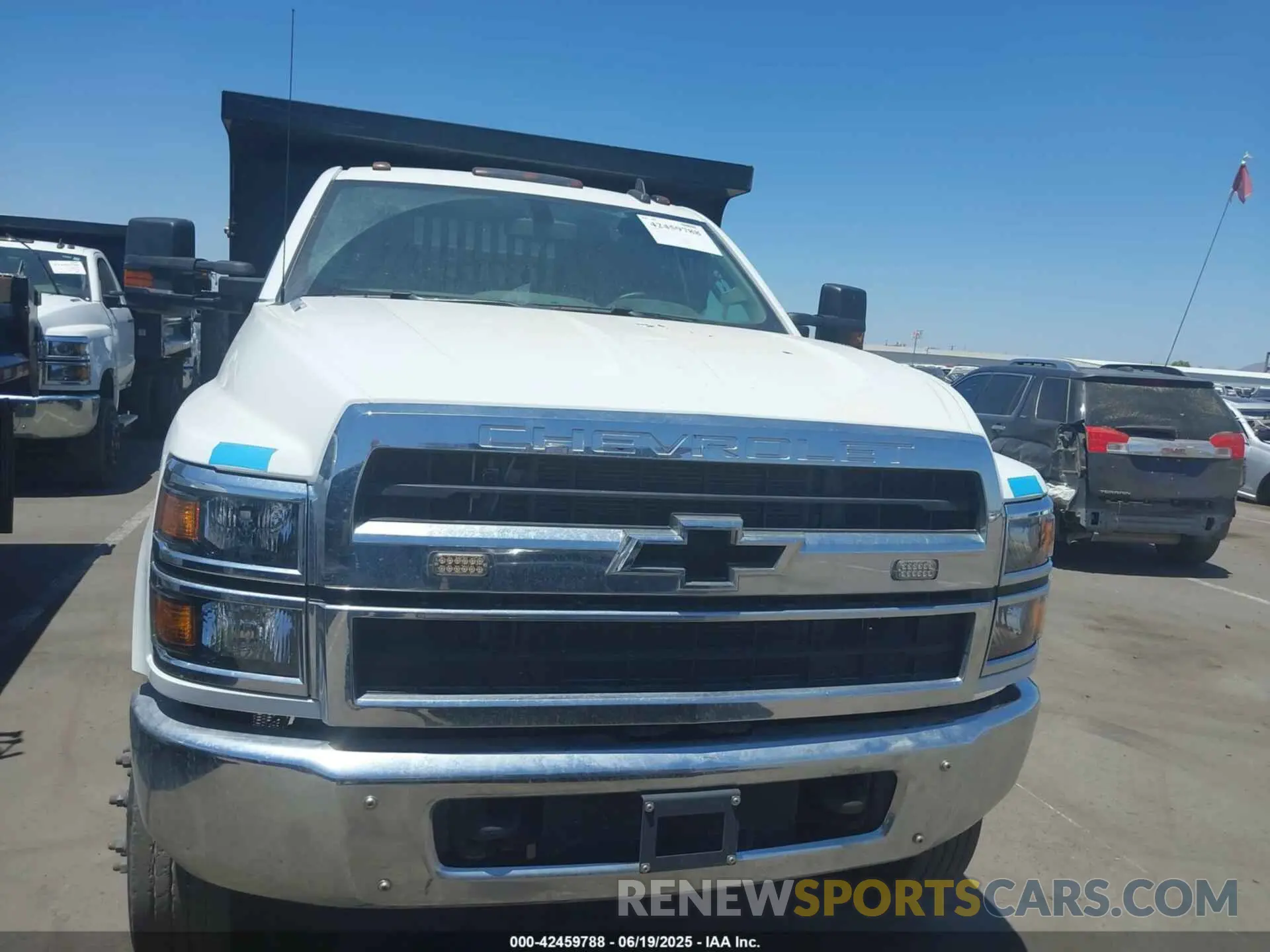 12 Photograph of a damaged car 1HTKJPVM5PH507484 CHEVROLET SILVERADO MD 2023