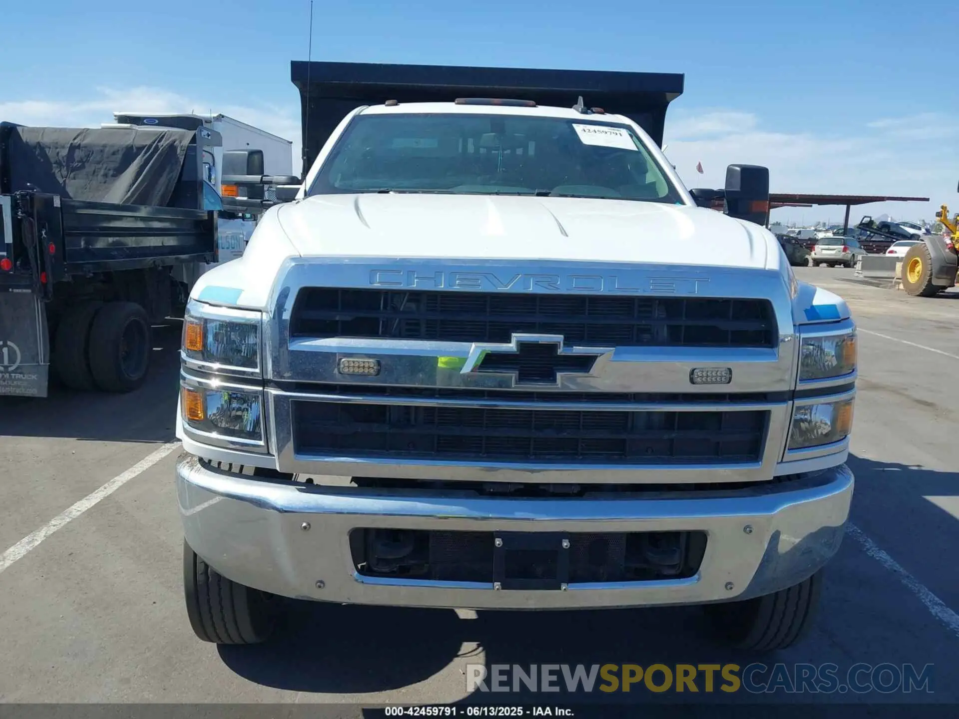 11 Photograph of a damaged car 1HTKJPVM5PH508022 CHEVROLET SILVERADO MD 2023
