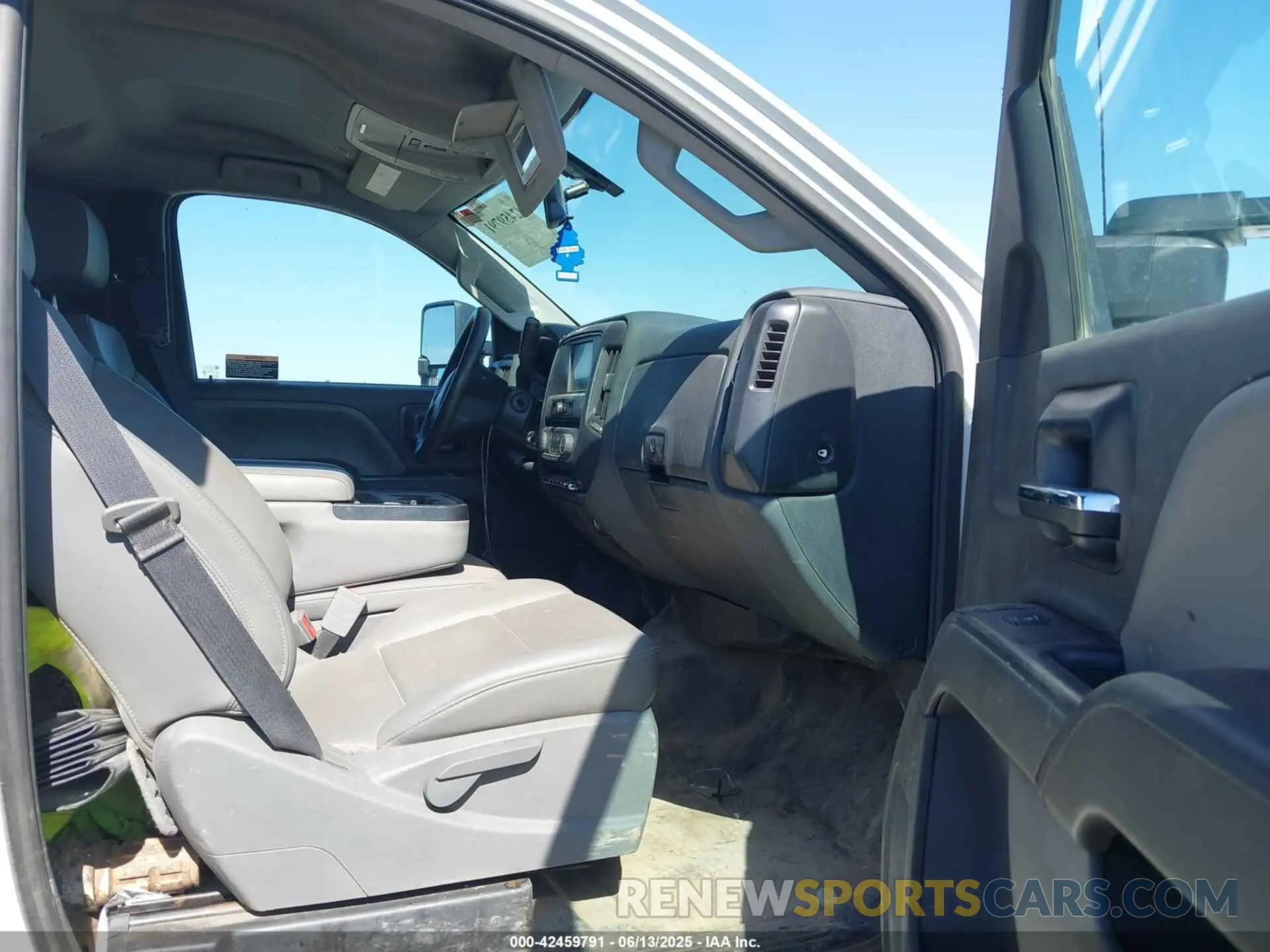 7 Photograph of a damaged car 1HTKJPVM5PH508022 CHEVROLET SILVERADO MD 2023
