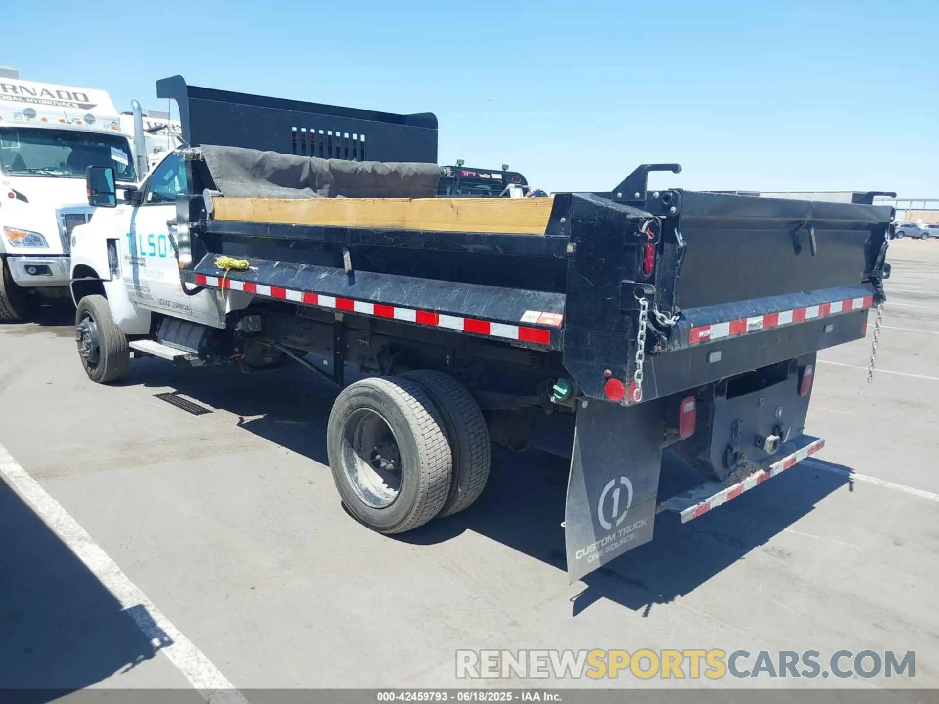 3 Photograph of a damaged car 1HTKJPVM6PH219067 CHEVROLET SILVERADO MD 2023