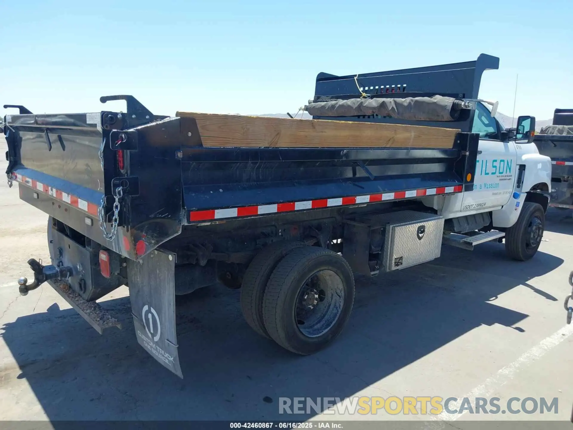 4 Photograph of a damaged car 1HTKJPVM7PH507177 CHEVROLET SILVERADO MD 2023