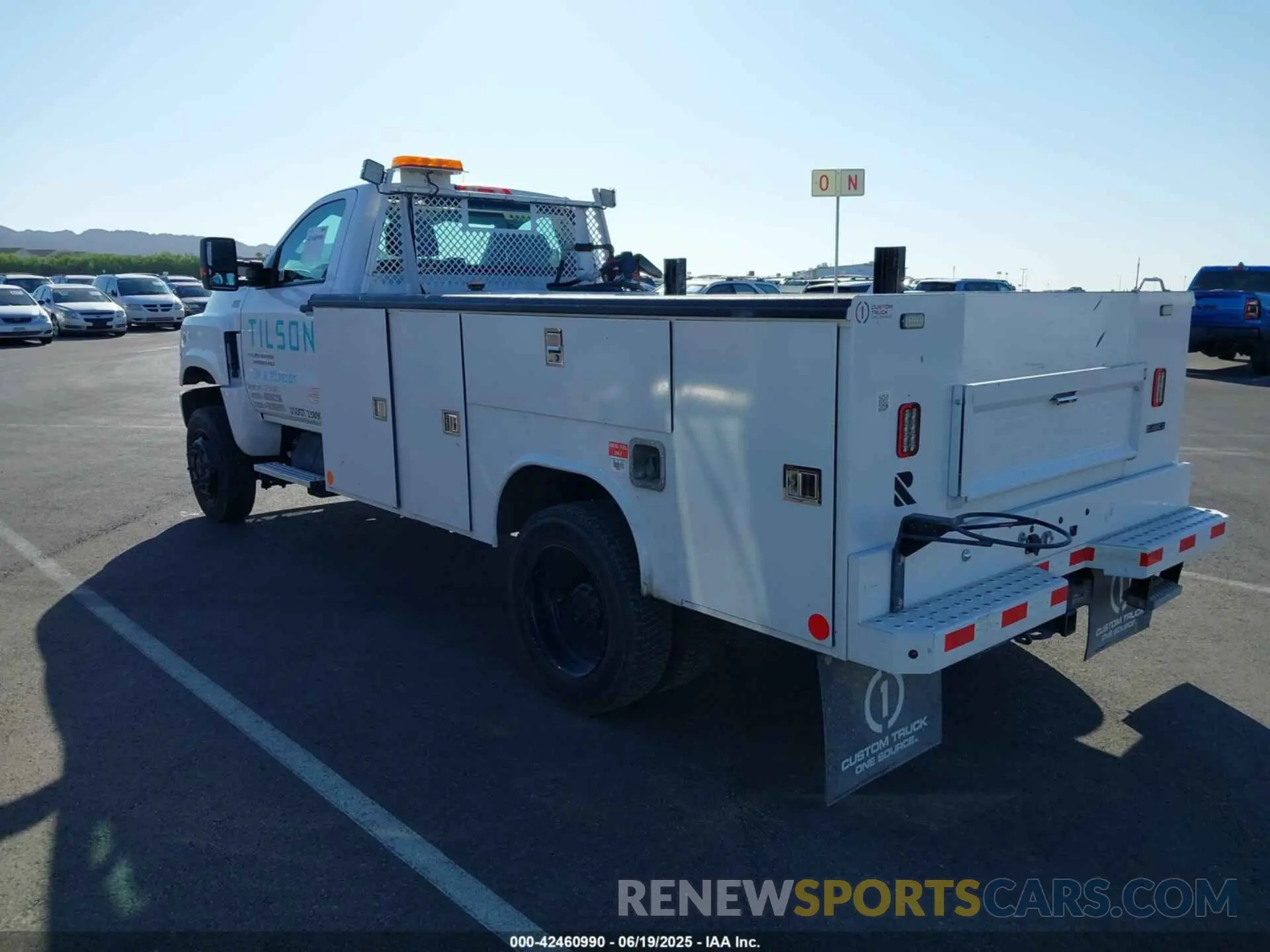 3 Photograph of a damaged car 1HTKJPVM7PH699376 CHEVROLET SILVERADO MD 2023