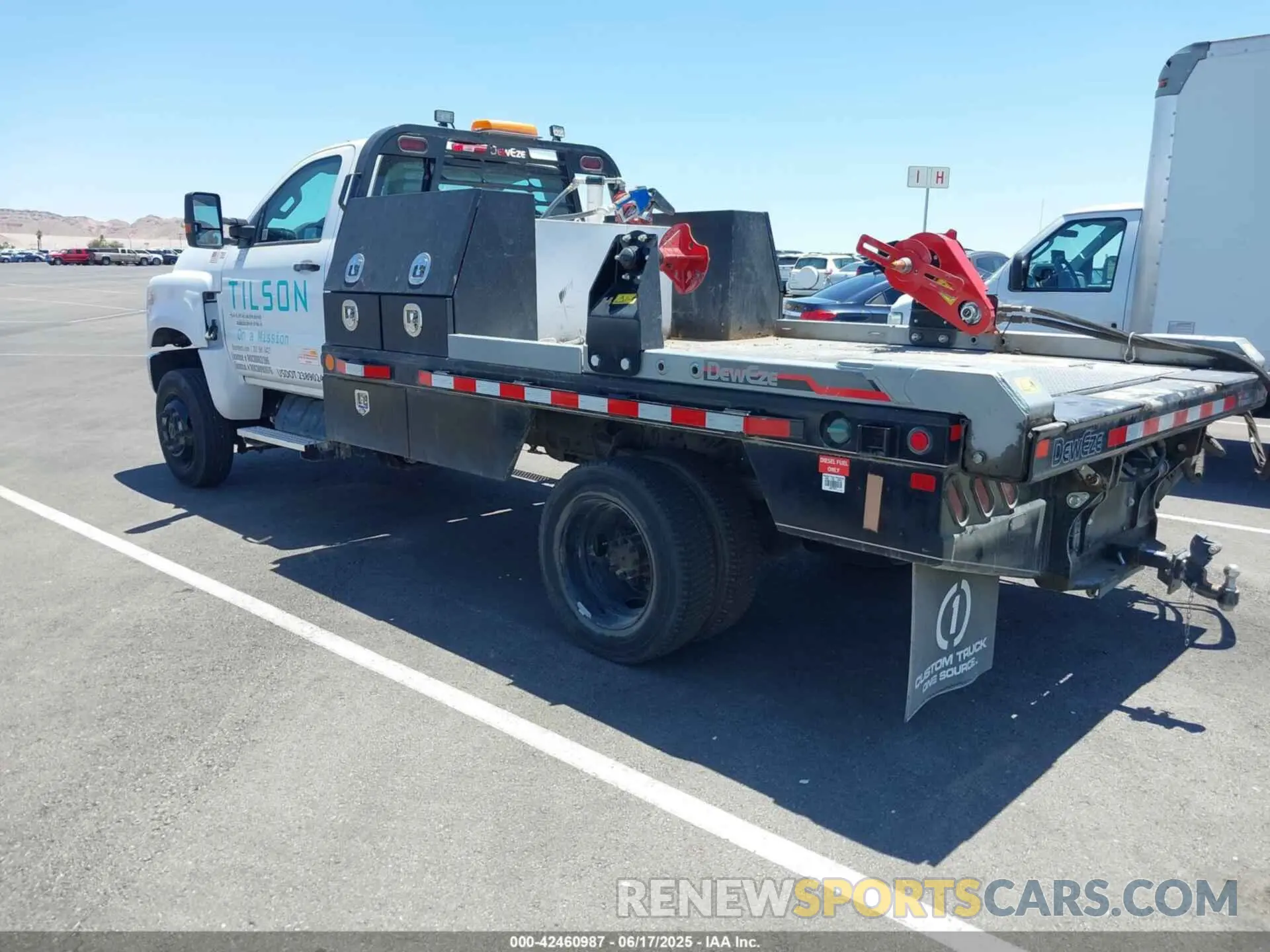 3 Photograph of a damaged car 1HTKJPVM8PH125630 CHEVROLET SILVERADO MD 2023