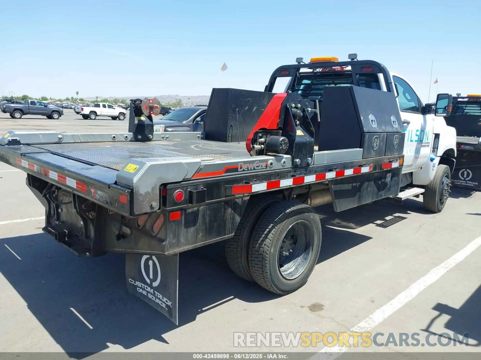 4 Photograph of a damaged car 1HTKJPVMXPH125628 CHEVROLET SILVERADO MD 2023