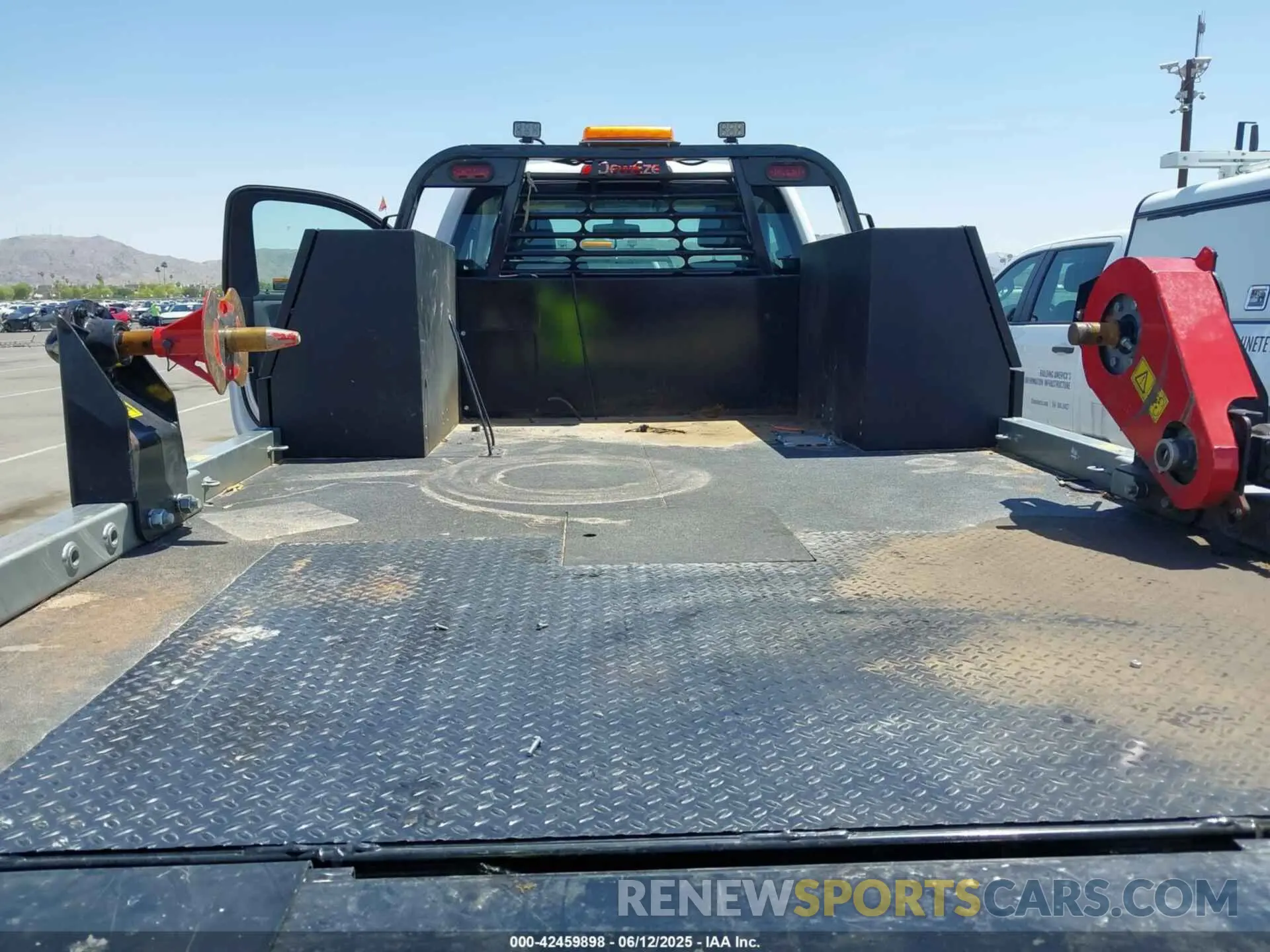 6 Photograph of a damaged car 1HTKJPVMXPH125628 CHEVROLET SILVERADO MD 2023