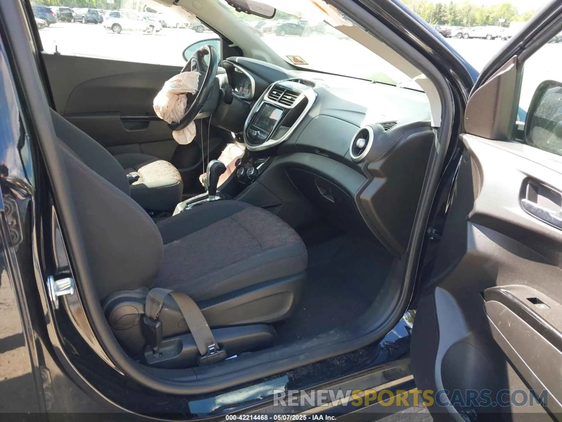 5 Photograph of a damaged car 1G1JD5SB3K4108587 CHEVROLET SONIC 2019