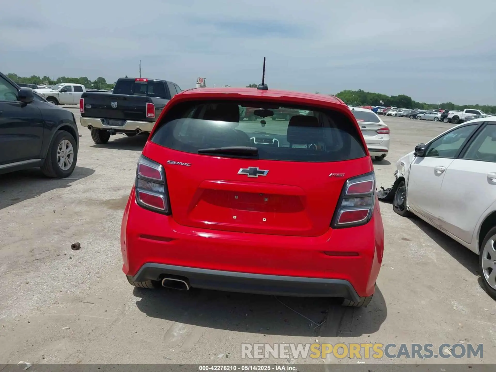 16 Photograph of a damaged car 1G1JD6SB4K4133956 CHEVROLET SONIC 2019