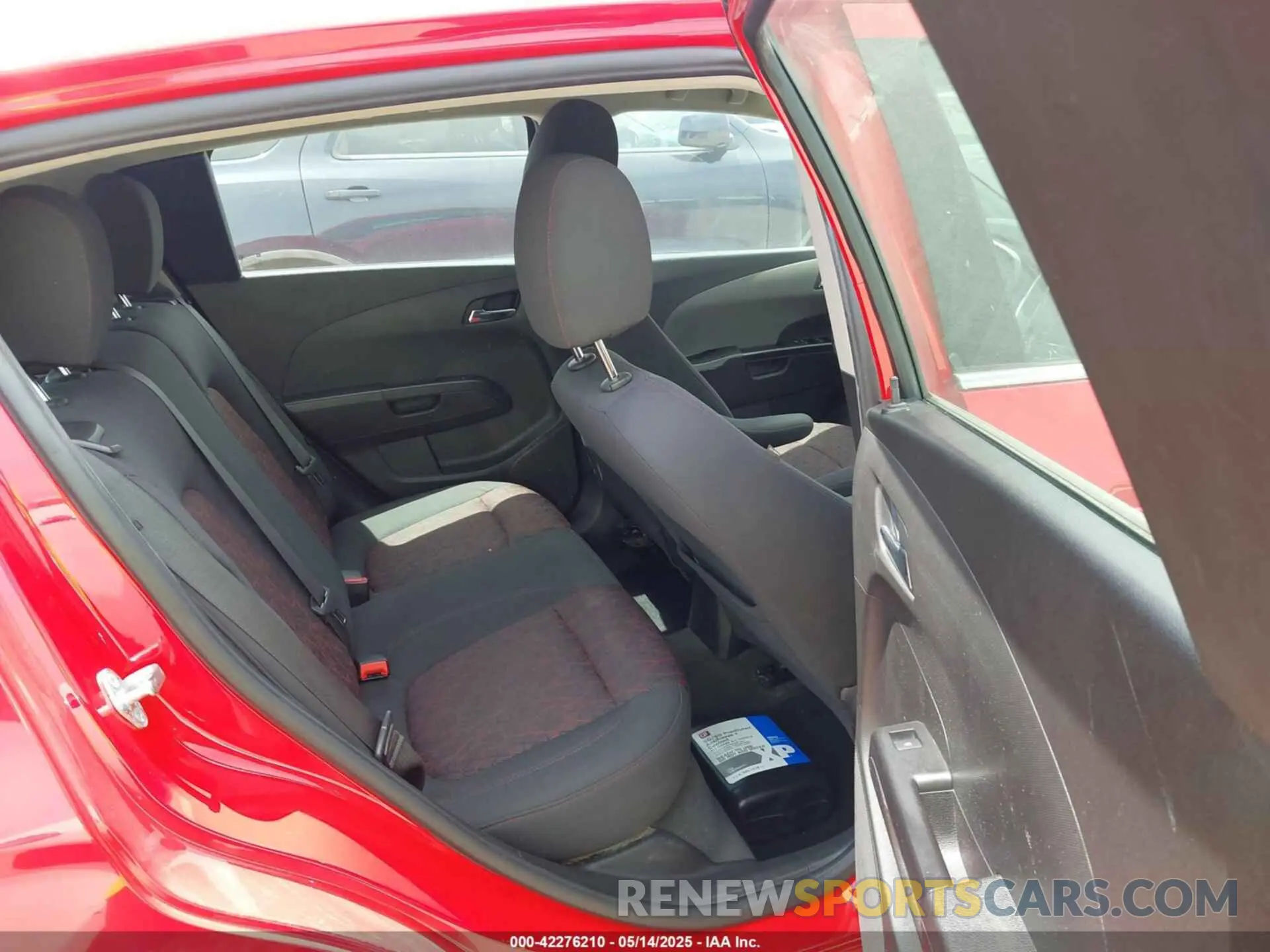 8 Photograph of a damaged car 1G1JD6SB4K4133956 CHEVROLET SONIC 2019