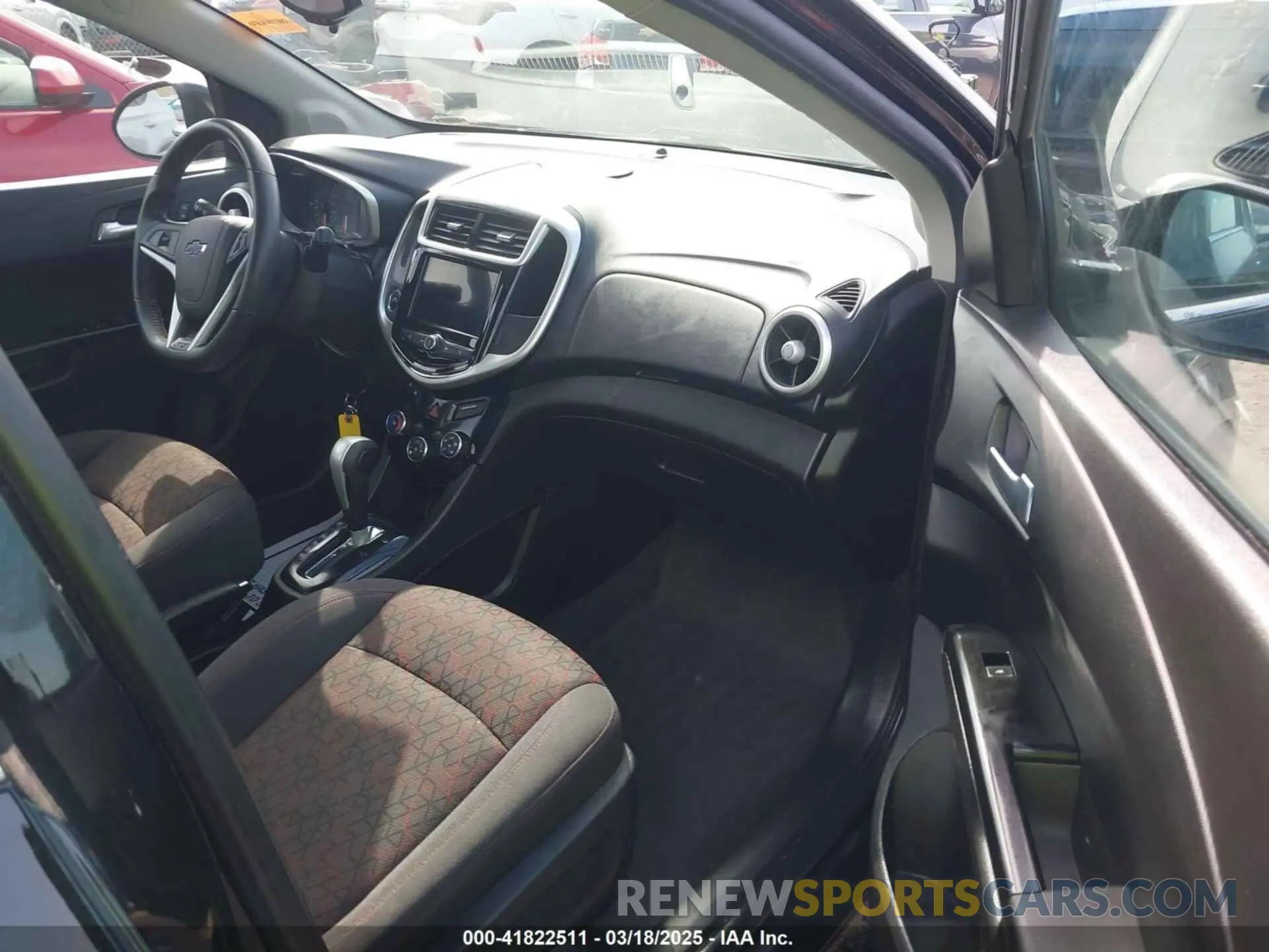 5 Photograph of a damaged car 1G1JD6SB7K4148712 CHEVROLET SONIC 2019