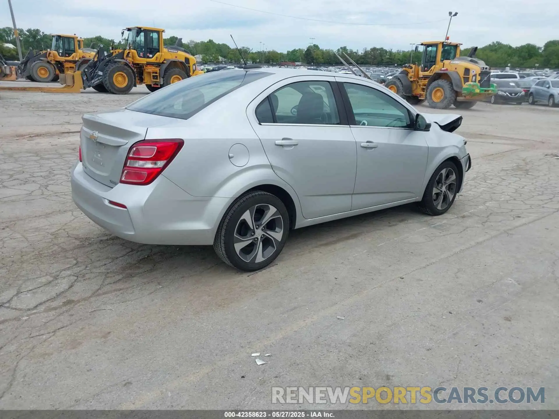 4 Photograph of a damaged car 1G1JF5SB9K4121032 CHEVROLET SONIC 2019