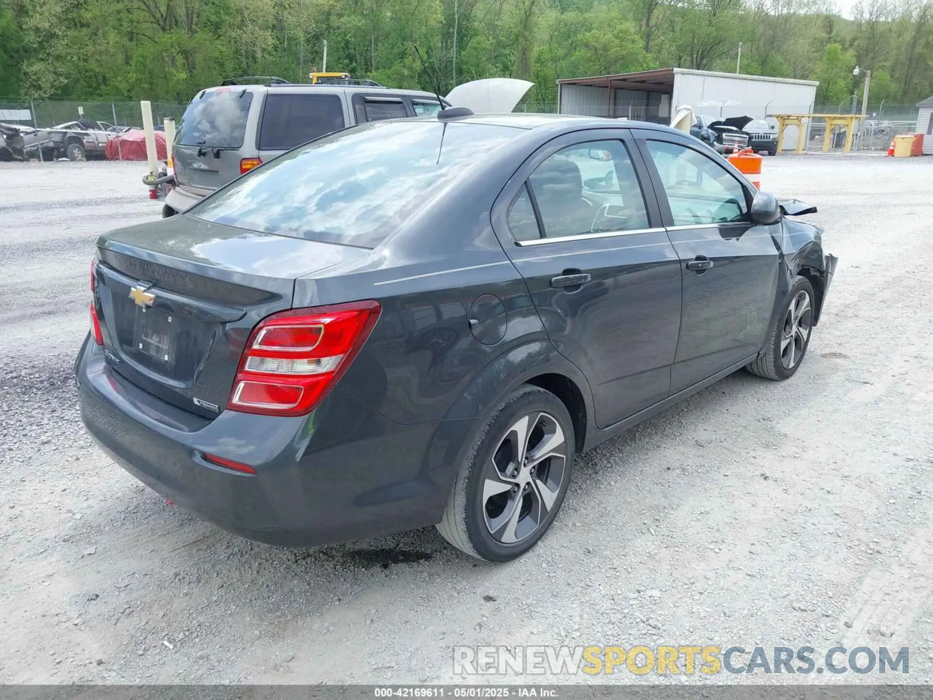 4 Photograph of a damaged car 1G1JF5SBXK4124196 CHEVROLET SONIC 2019