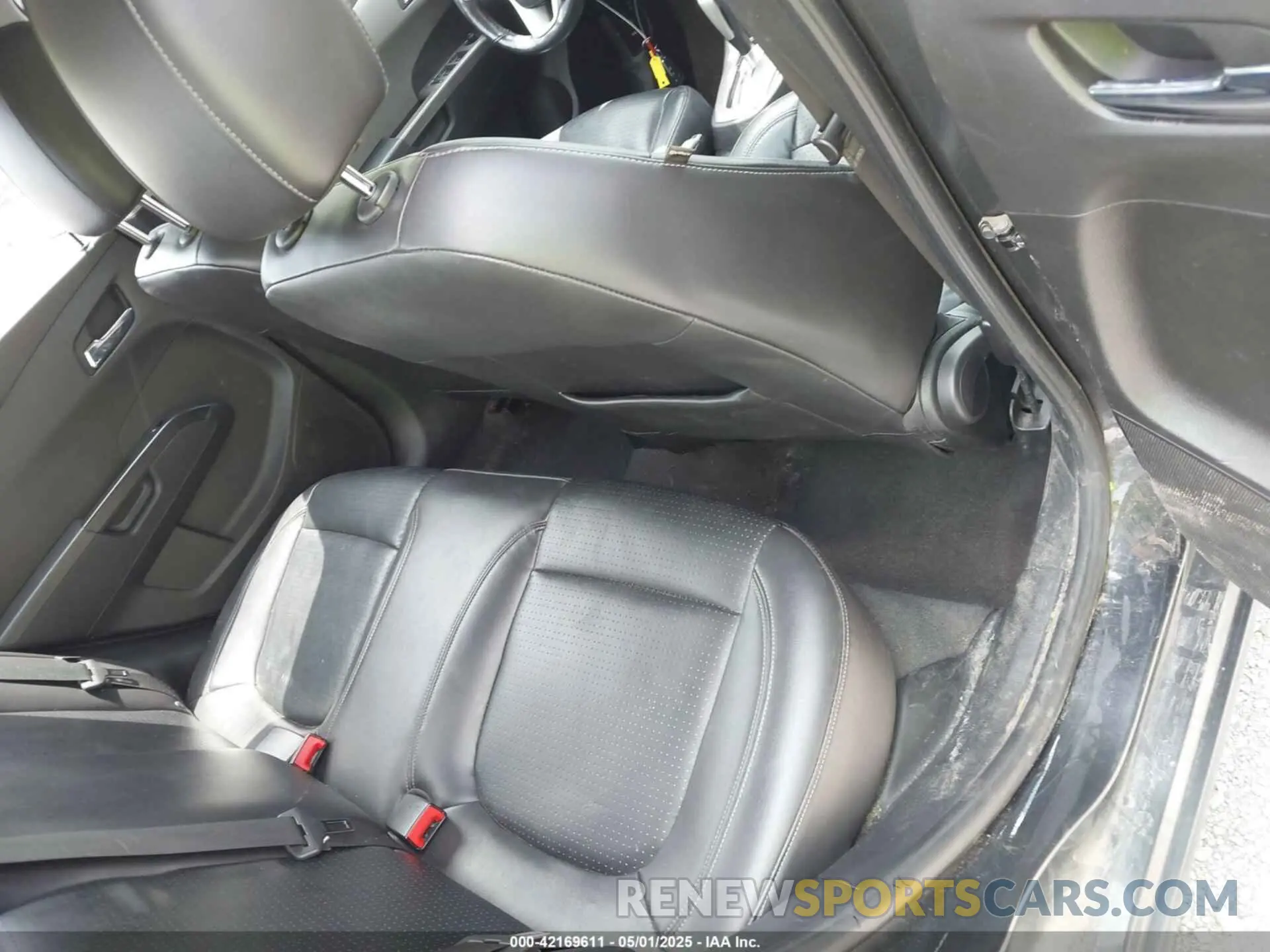 8 Photograph of a damaged car 1G1JF5SBXK4124196 CHEVROLET SONIC 2019