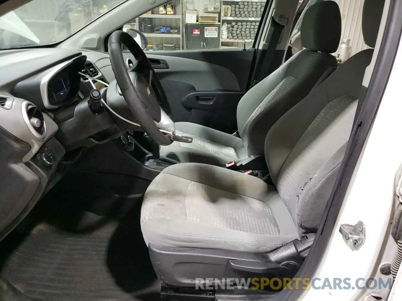 7 Photograph of a damaged car 1G1JG6SB4K4130367 CHEVROLET SONIC 2019